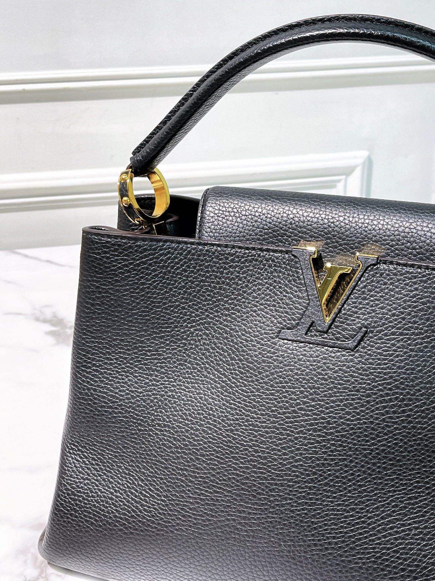 LV CAPUCINES GM, Black/Gold