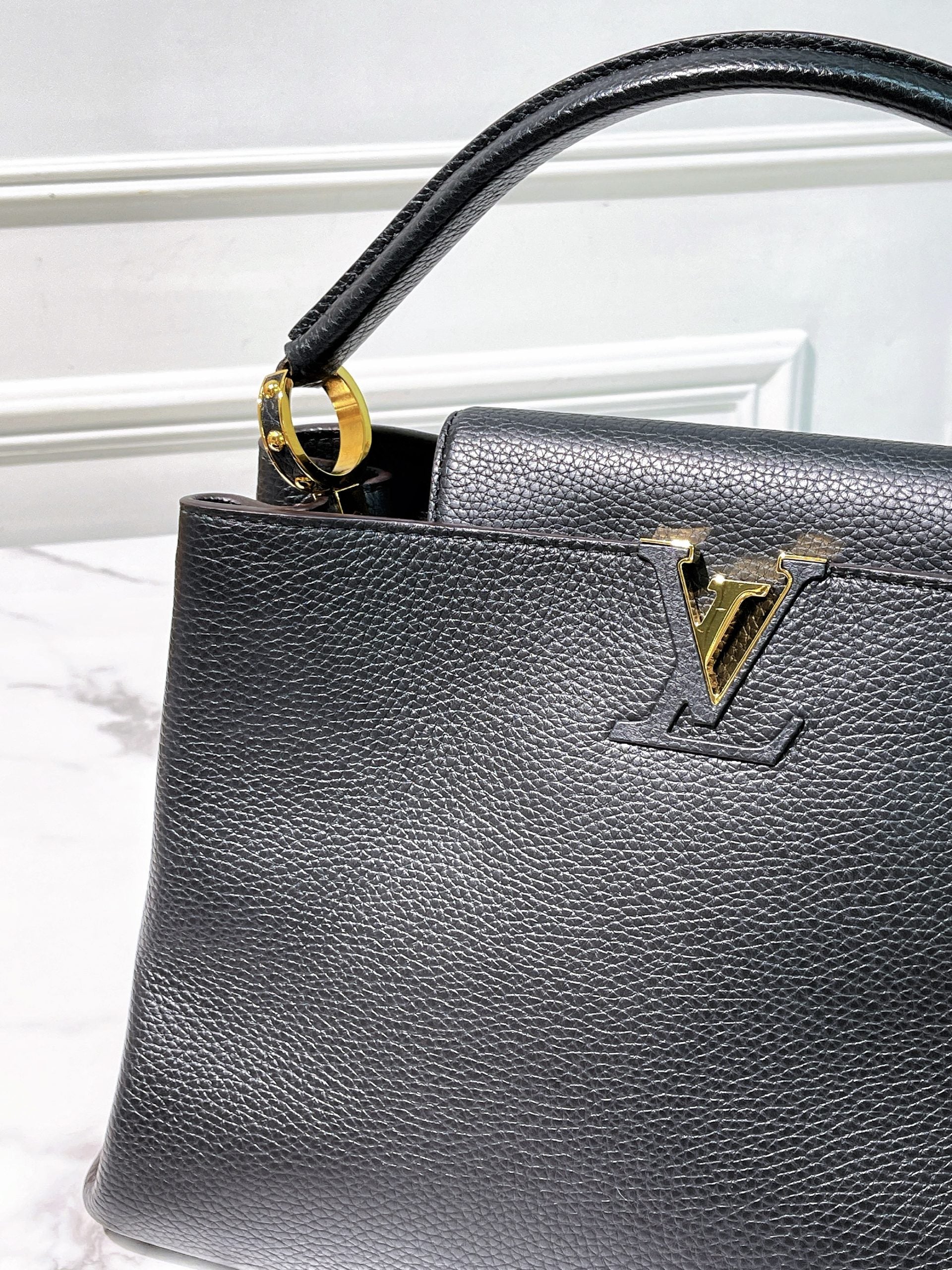 LV CAPUCINES GM, Black/Gold