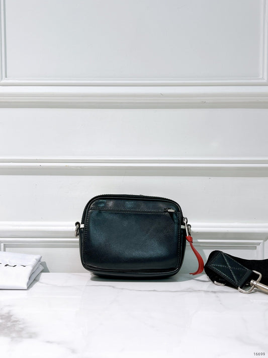 GIVENCHY CAMERA BAG, Black/White/Silver