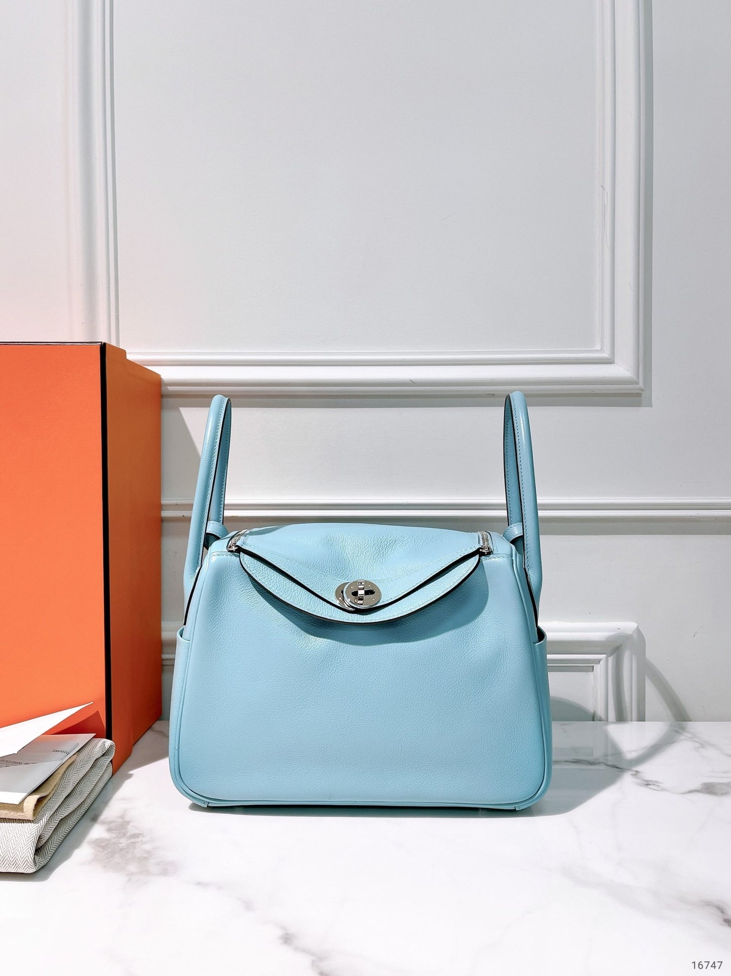HERMES LINDY 26, Bleu Atoll/Silver