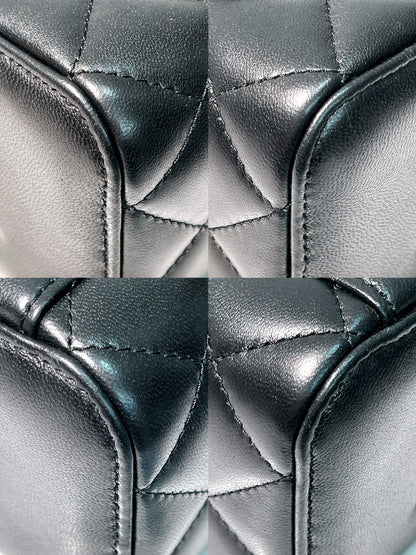 CHANEL PEARL CRUSH VANITY CASE, Black/Gold