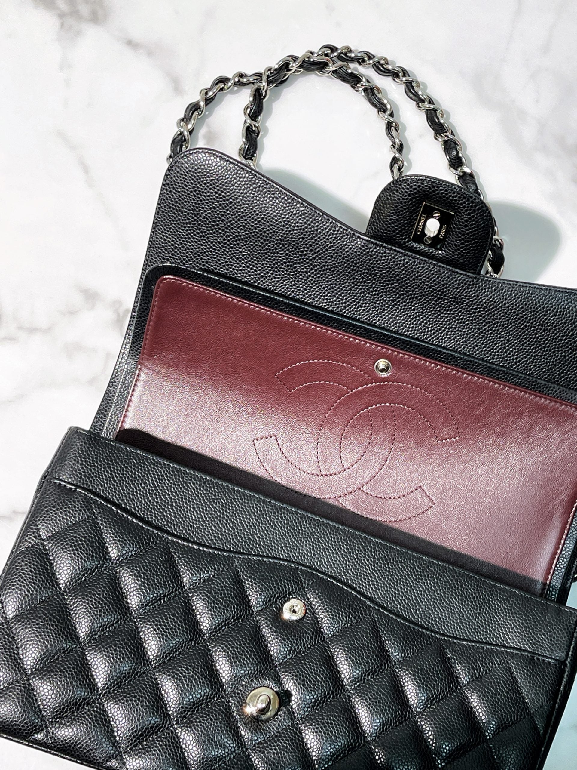 CHANEL JUMBO CLASSIC FLAP, Black/Silver