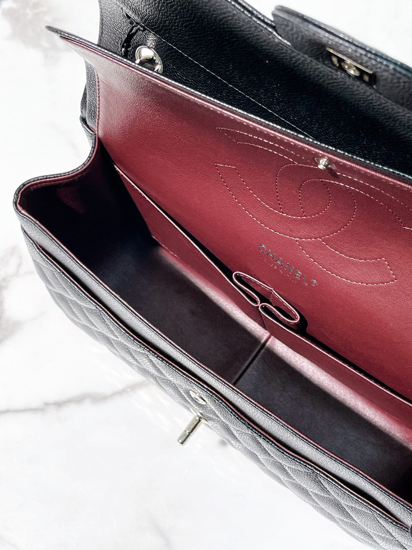 CHANEL JUMBO CLASSIC FLAP, Black/Silver