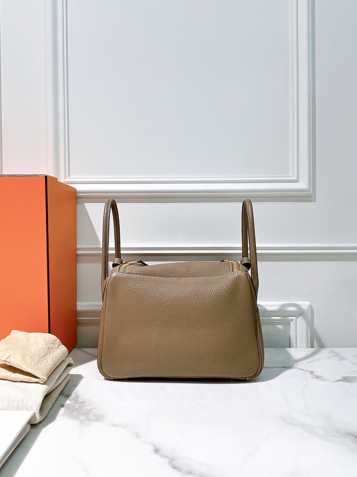 HERMES LINDY 26, Etoupe/Gold