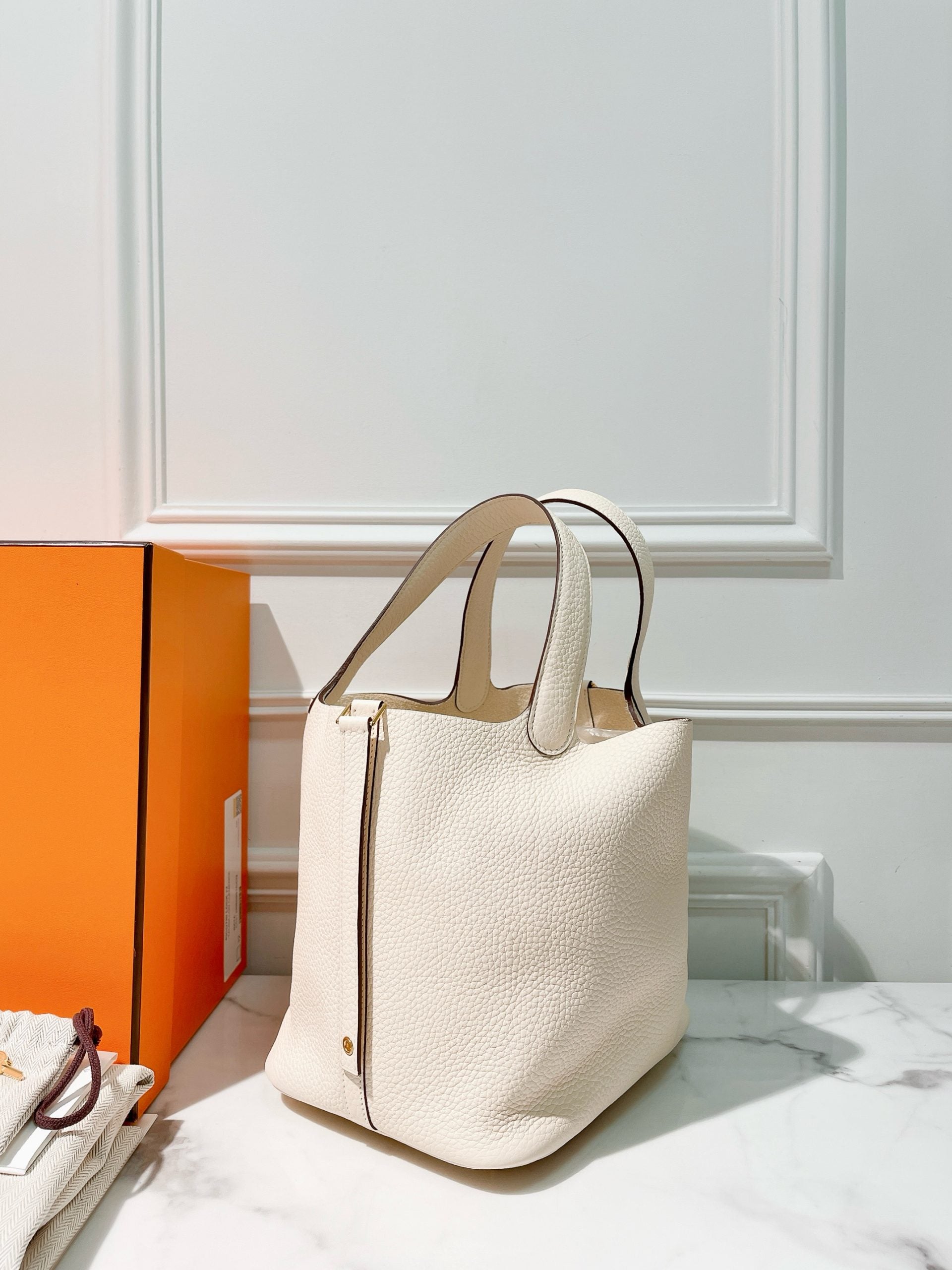 HERMES PICOTIN 22, Nata/Gold