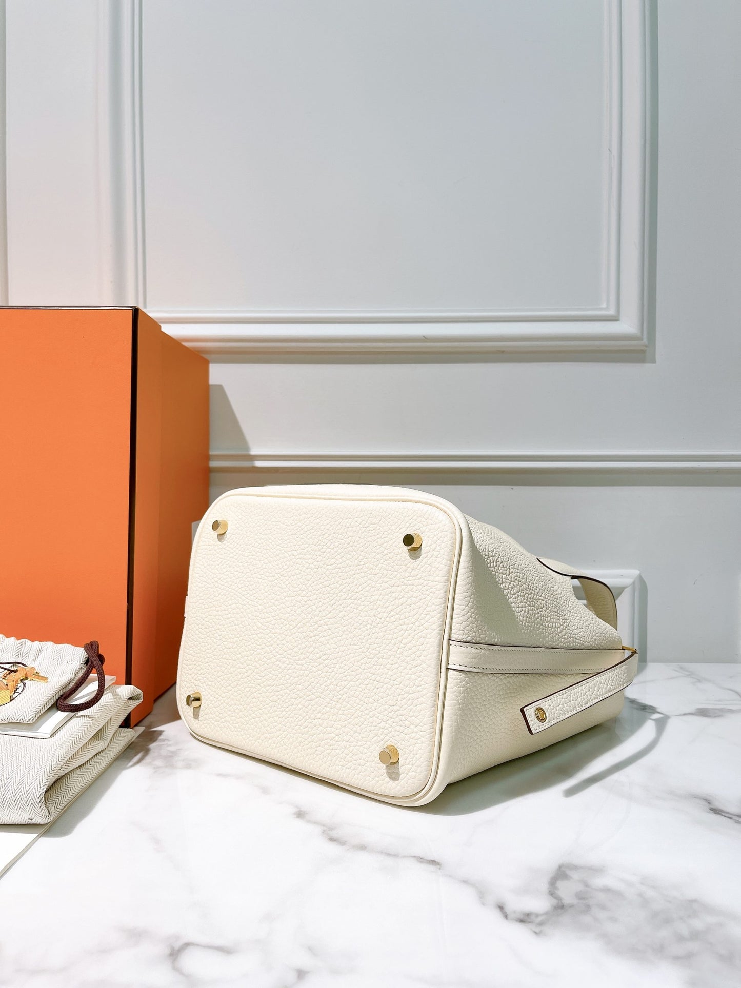 HERMES PICOTIN 22, Nata/Gold