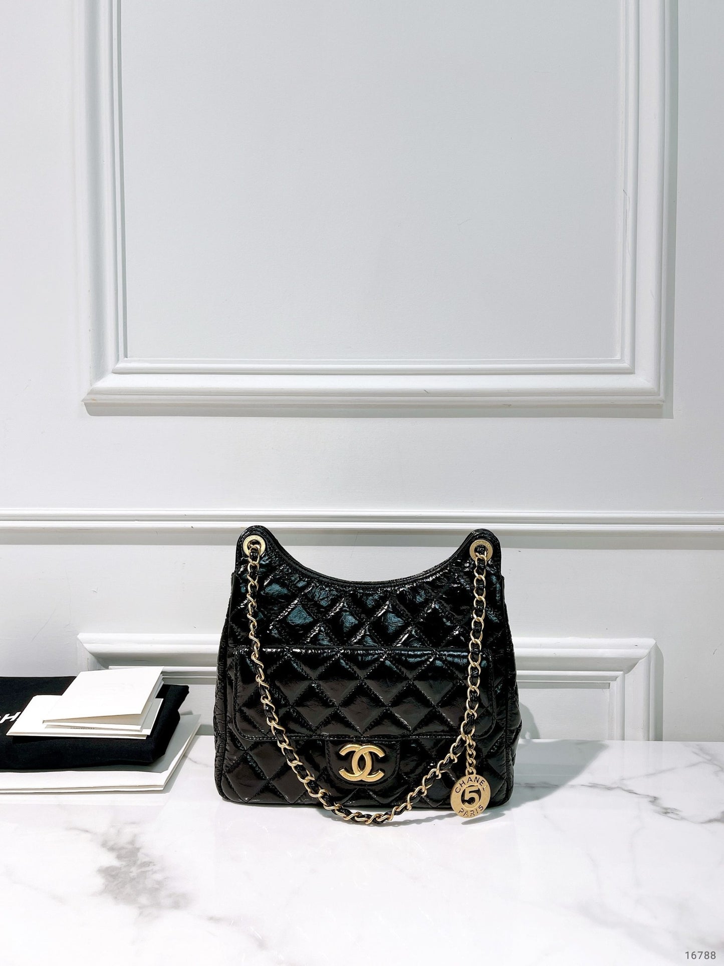 CHANEL 23B HOBO, Black/Gold