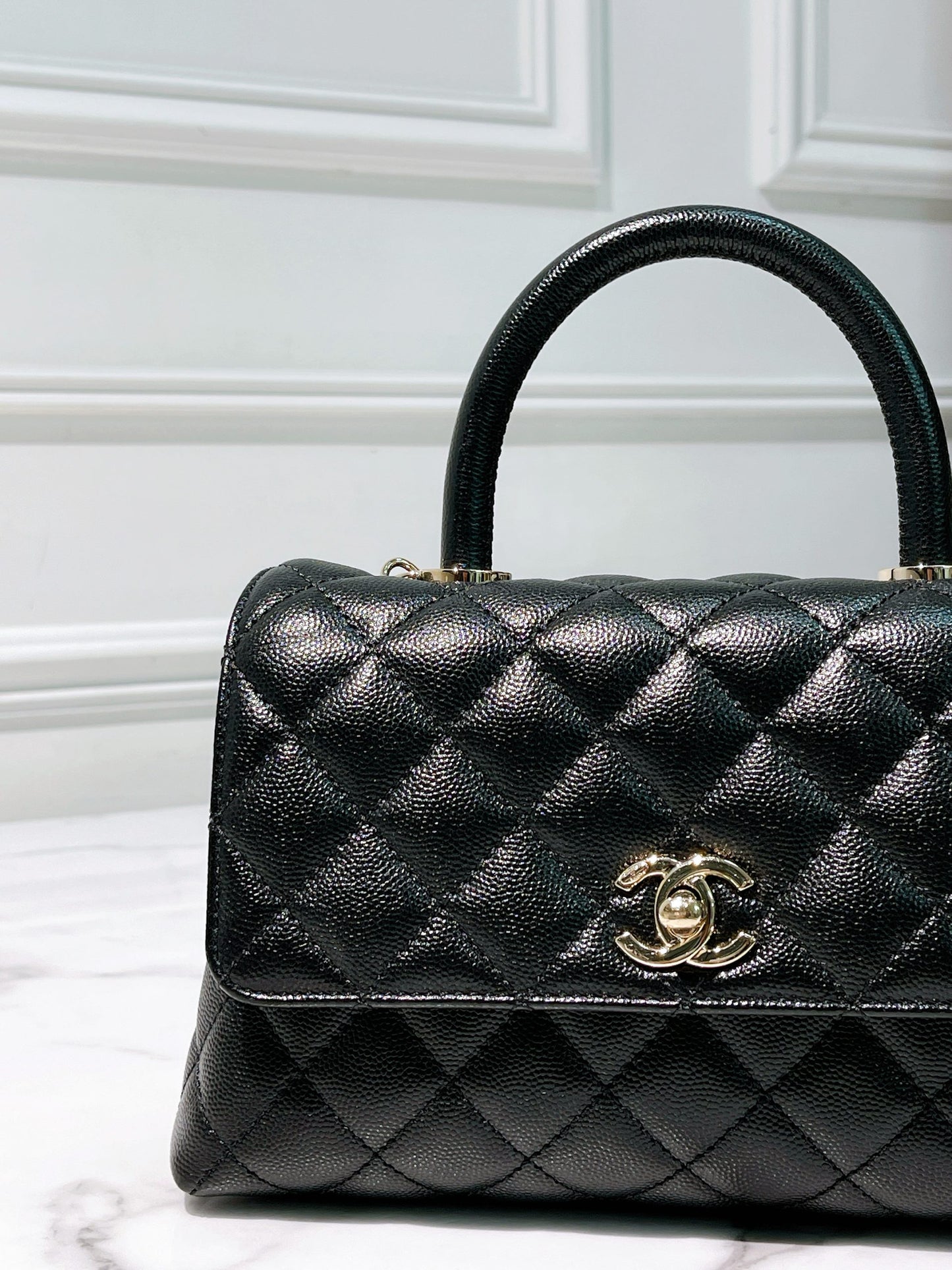 CHANEL COCO HANDLE SMALL, Black/Gold