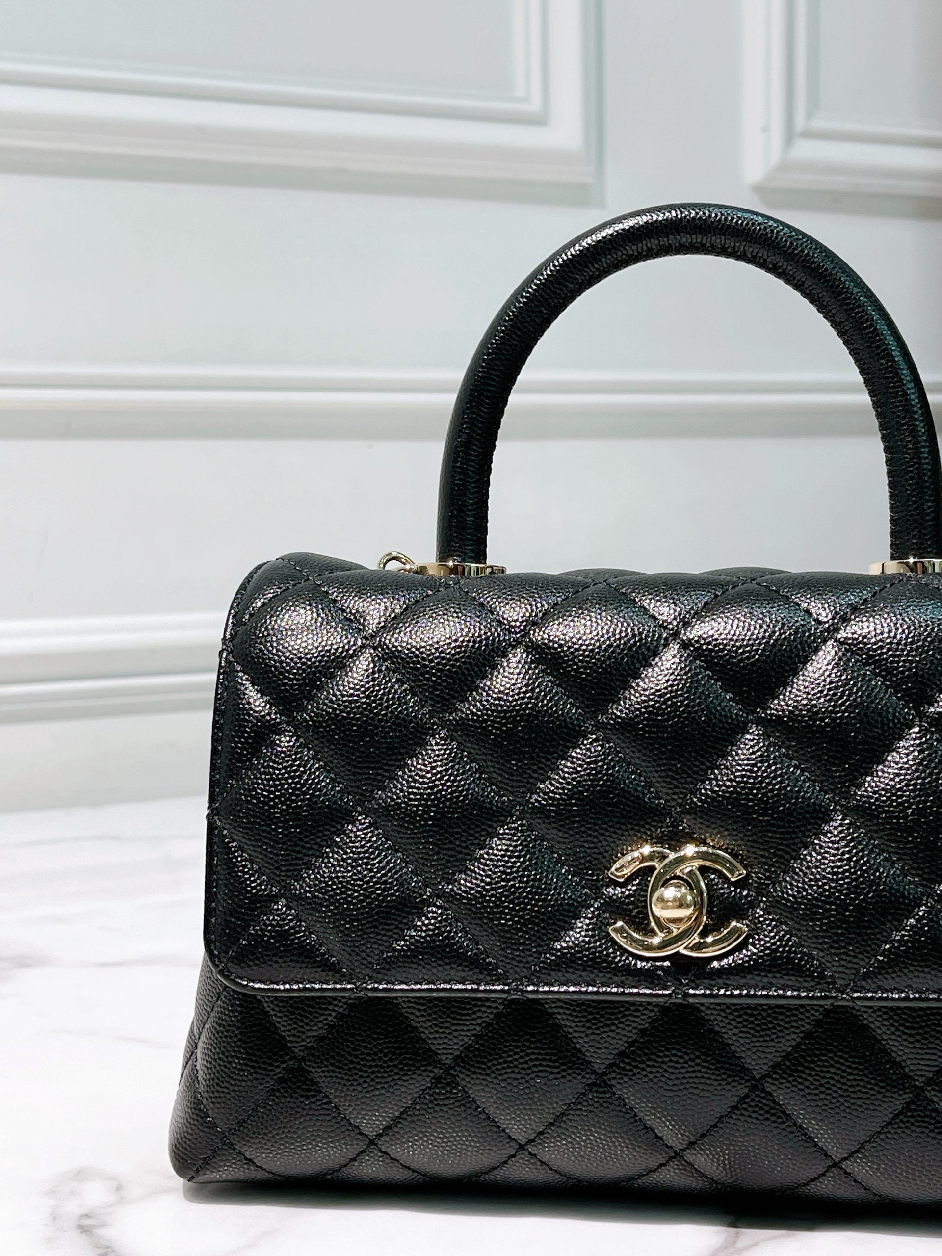 CHANEL COCO HANDLE SMALL, Black/Gold