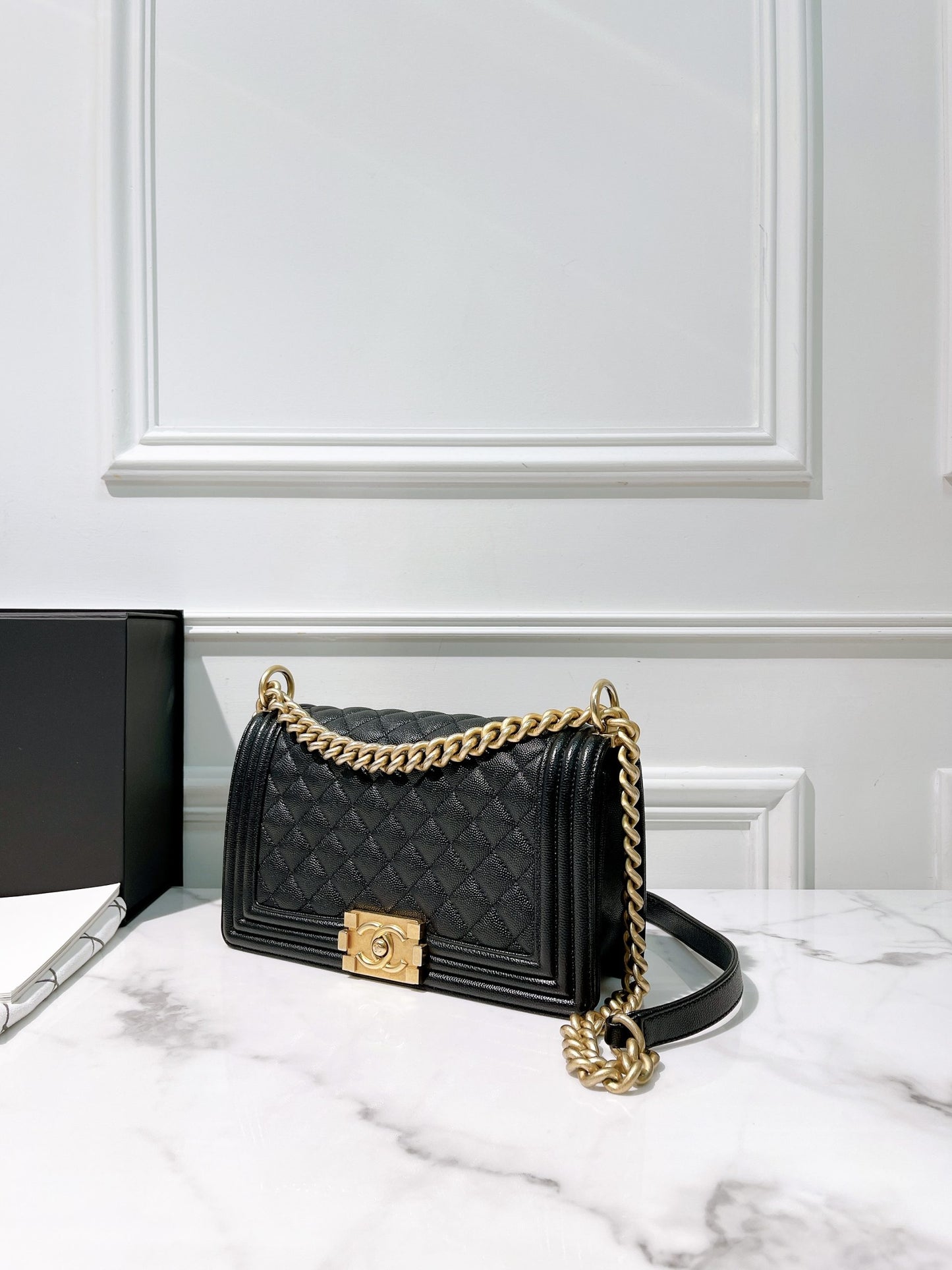 CHANEL MEDIUM BOY, Black/Gold