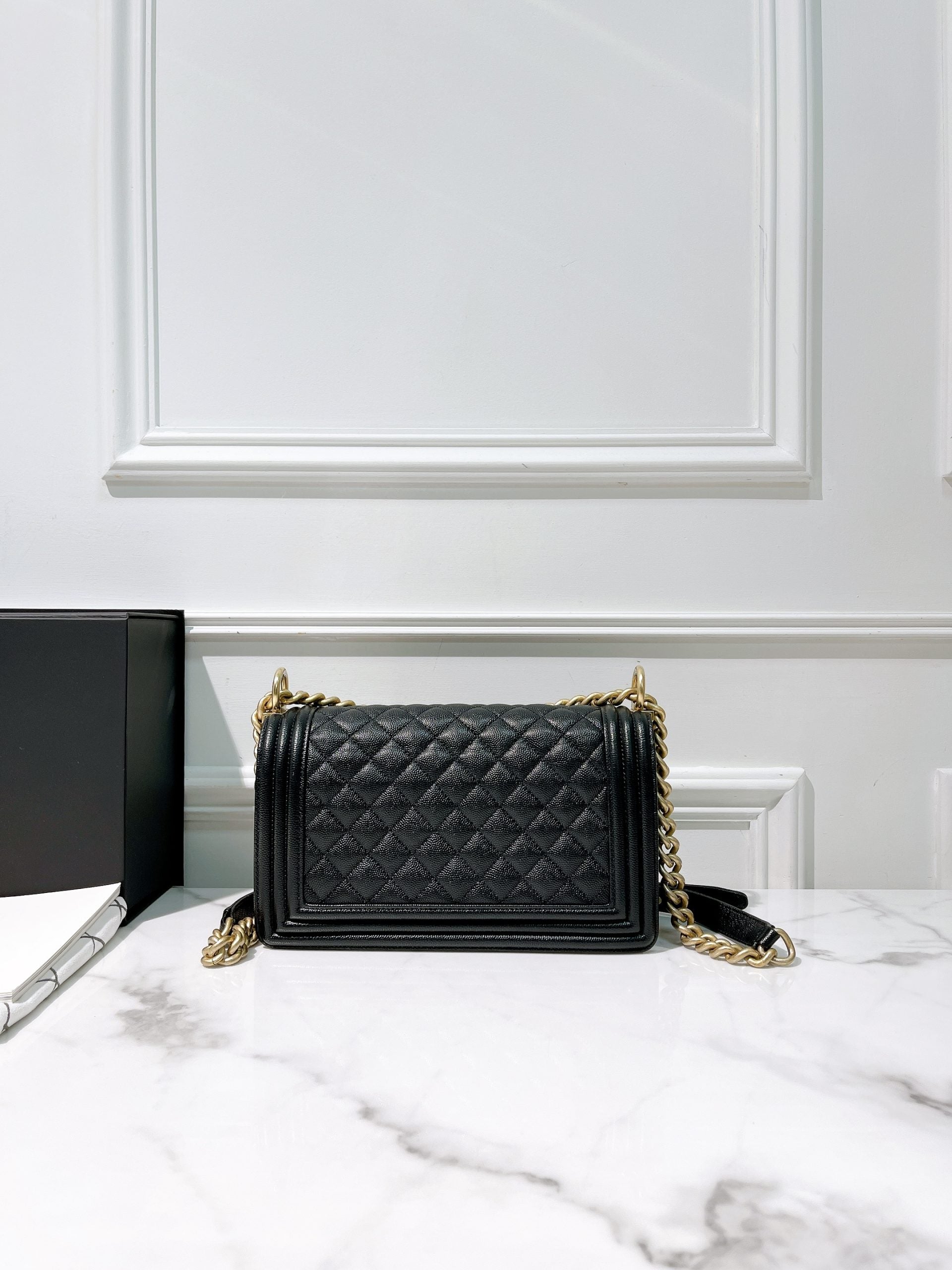 CHANEL MEDIUM BOY, Black/Gold