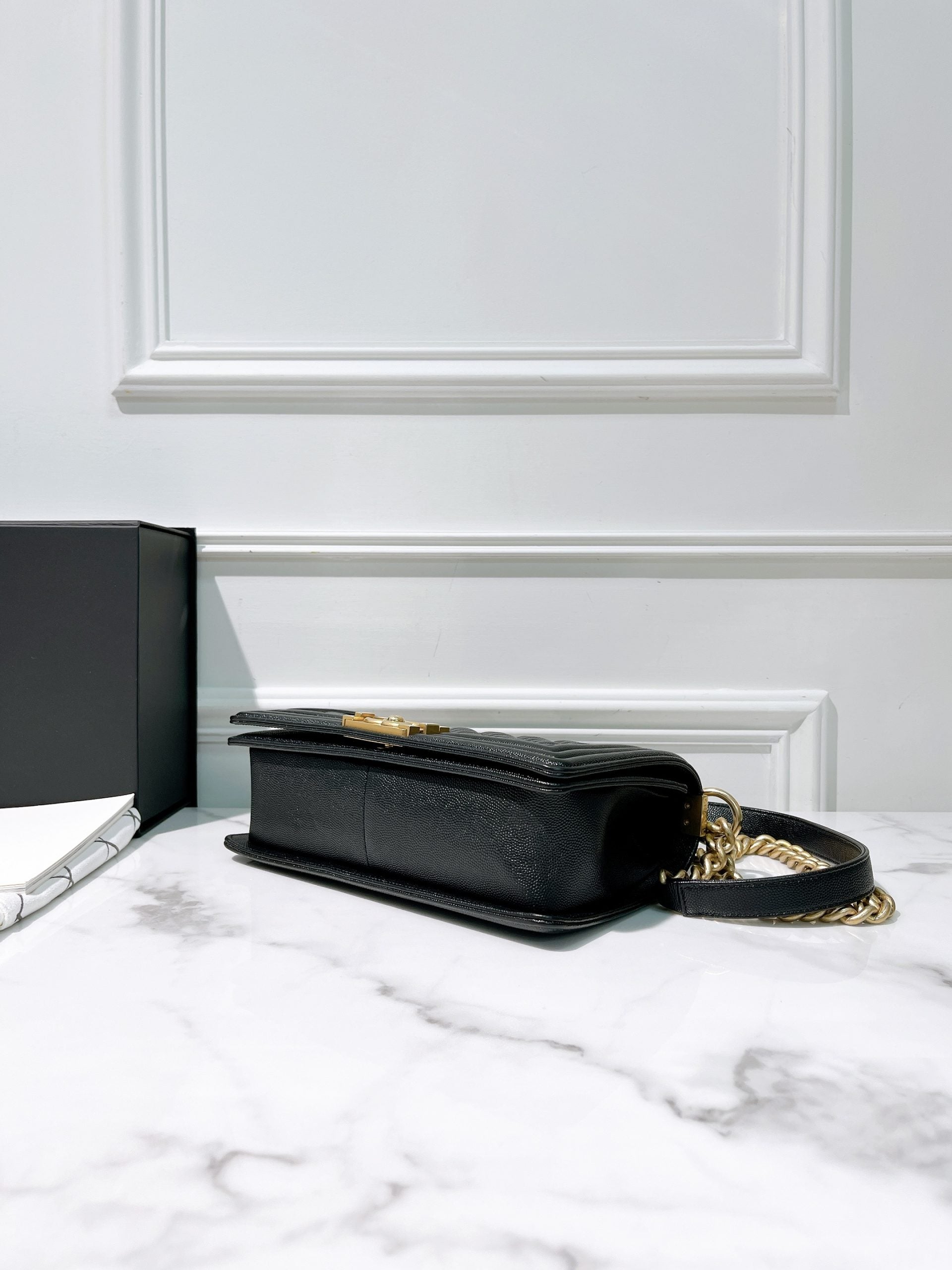 CHANEL MEDIUM BOY, Black/Gold