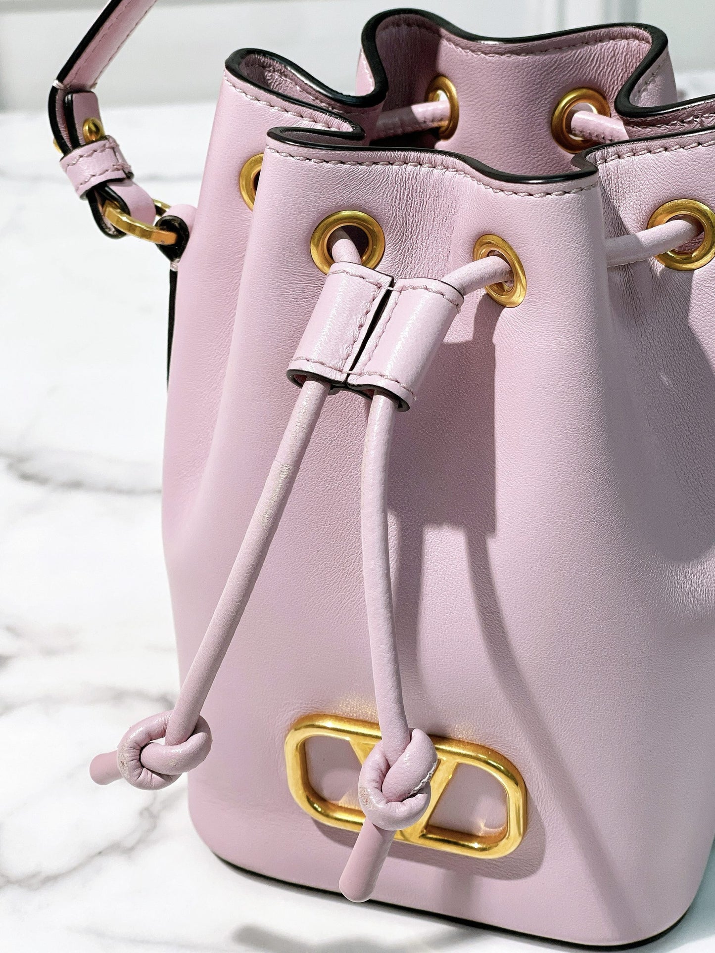 VALENTINO MINI BUCKET BAG