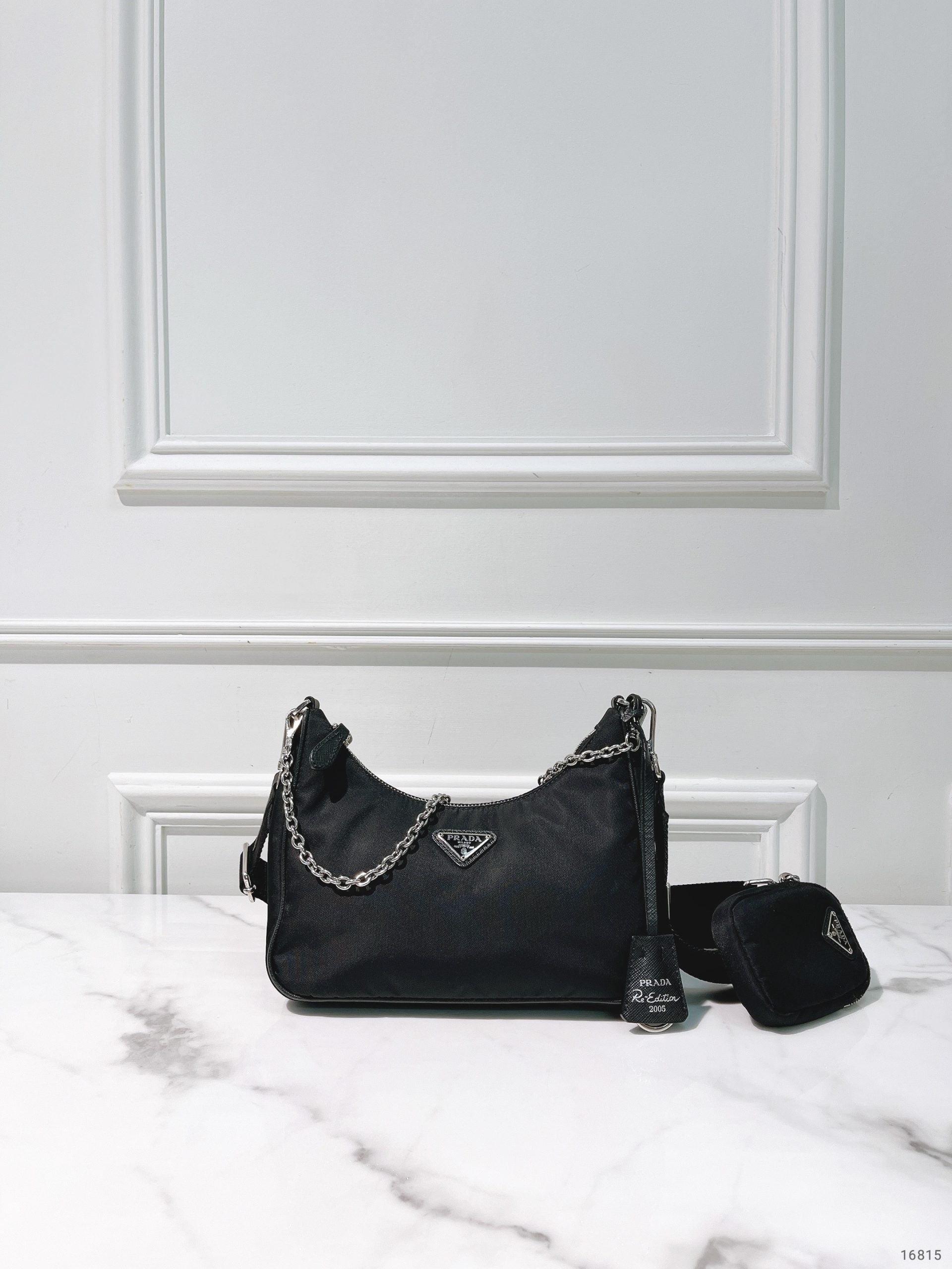 PRADA RE-EDITION 2005 HOBO, Black/Silver