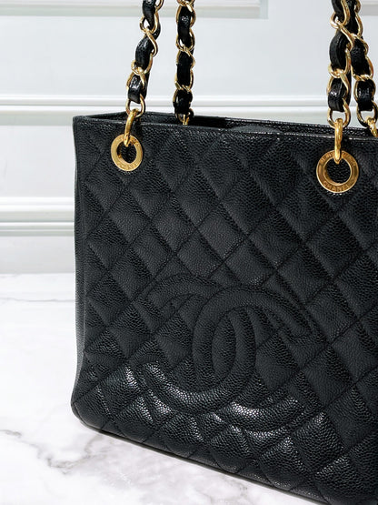CHANEL PST SHOPPING TOTE, Black/Gold