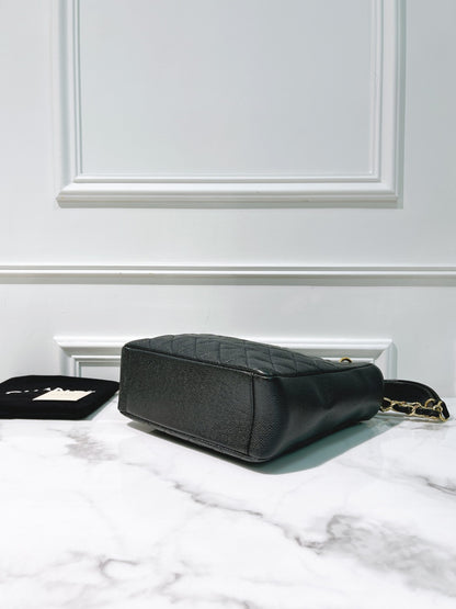 CHANEL PST SHOPPING TOTE, Black/Gold