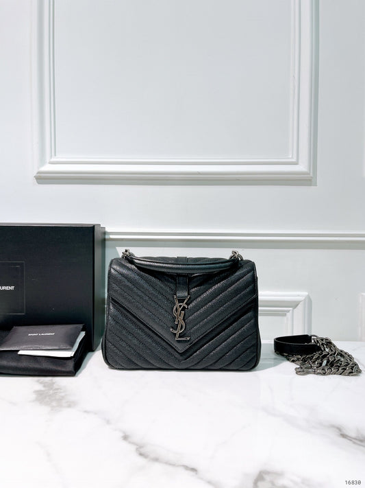 YSL COLLEGE MESSENGER BAG, Black/Silver