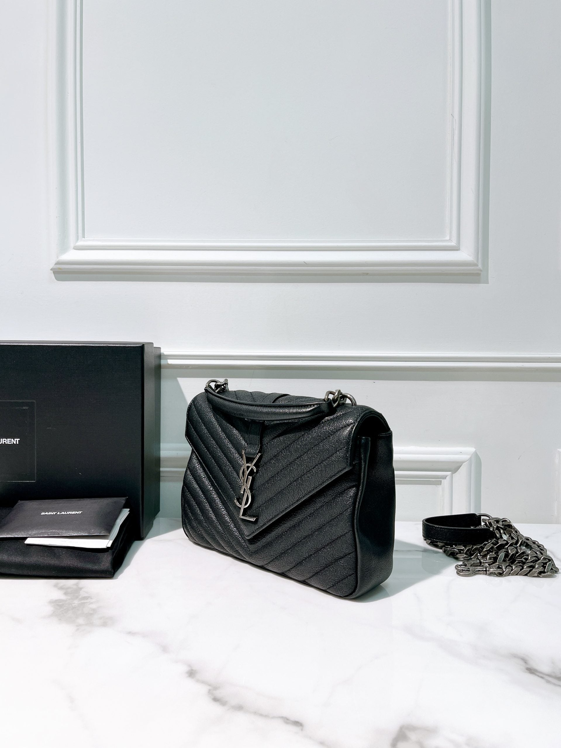 YSL COLLEGE MESSENGER BAG, Black/Silver