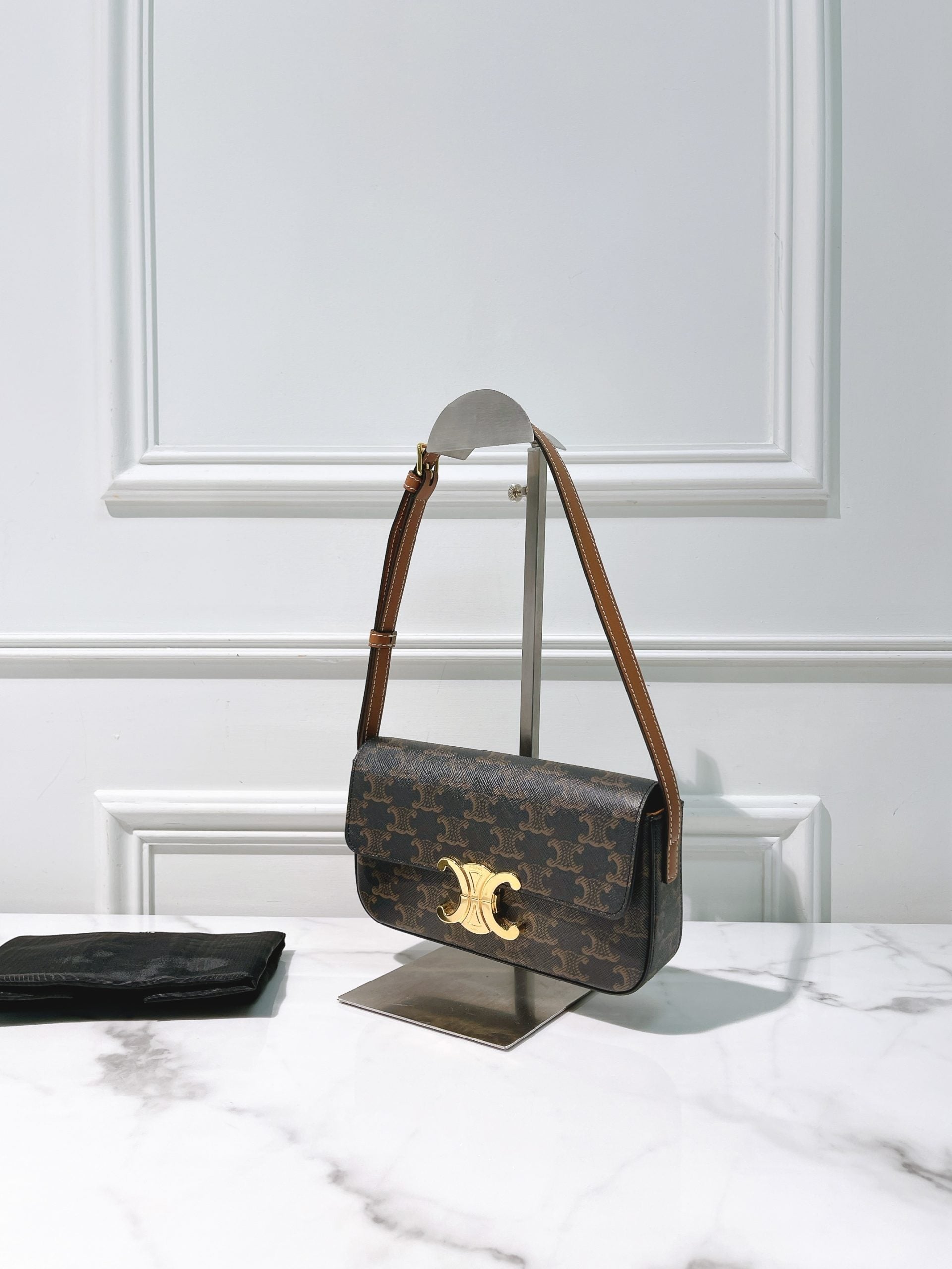 CELINE CLAUDE IN TRIOMPHE SHOULDER BAG