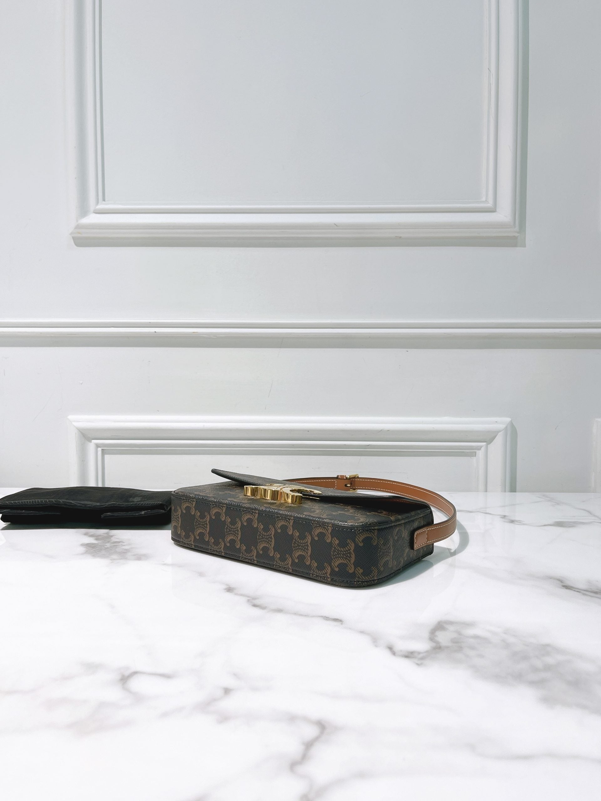 CELINE CLAUDE IN TRIOMPHE SHOULDER BAG