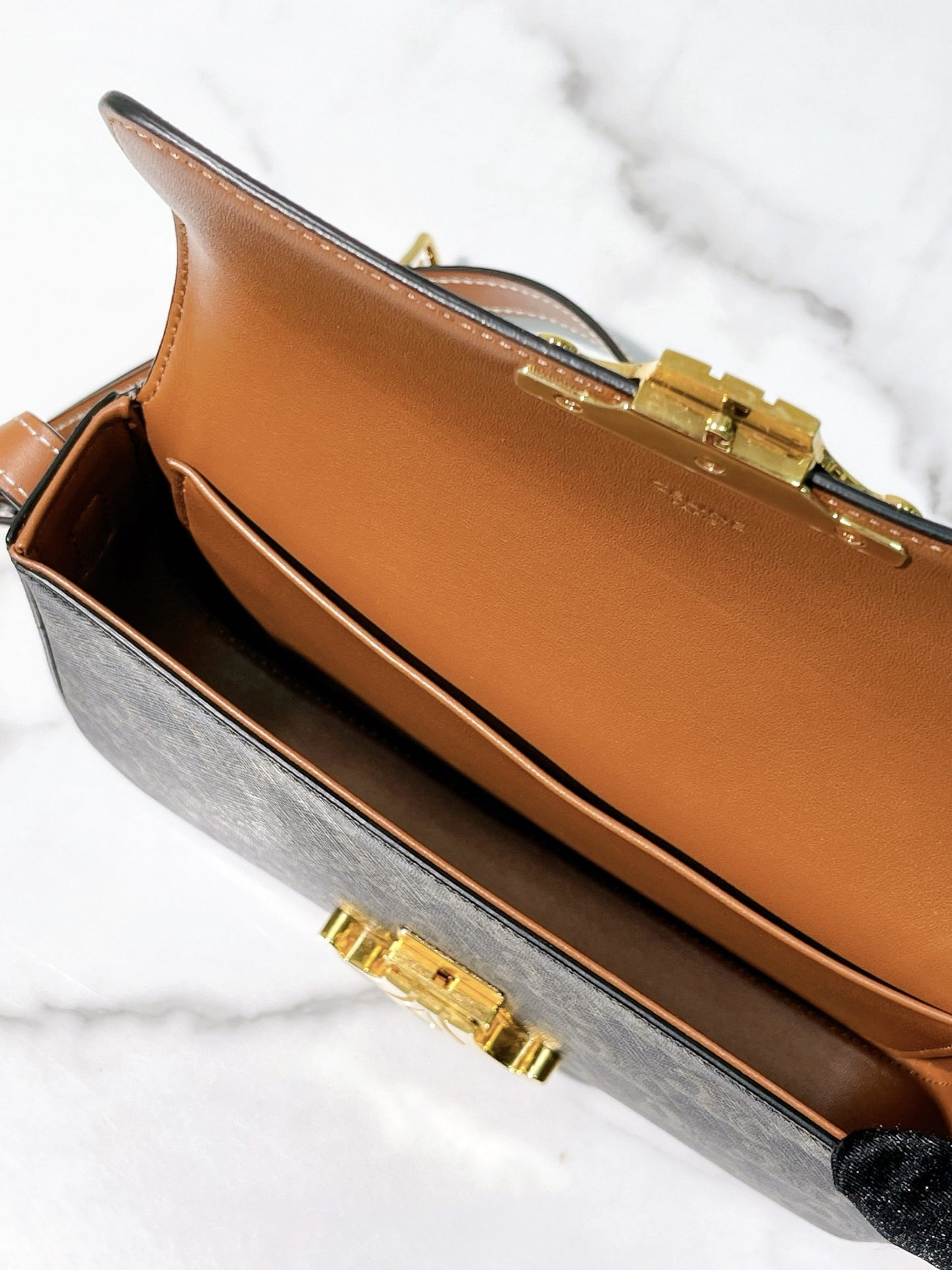 CELINE CLAUDE IN TRIOMPHE SHOULDER BAG