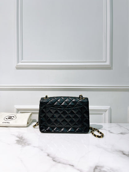 CHANEL VINTAGE FLAP BAG, Black/Gold