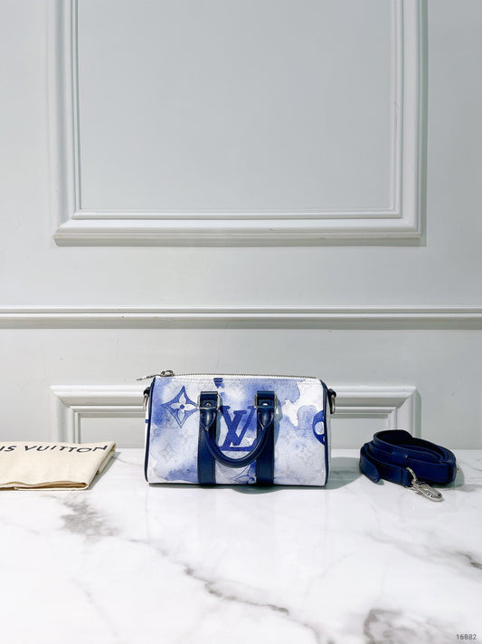 LV KEEPALL XS, White/Navy