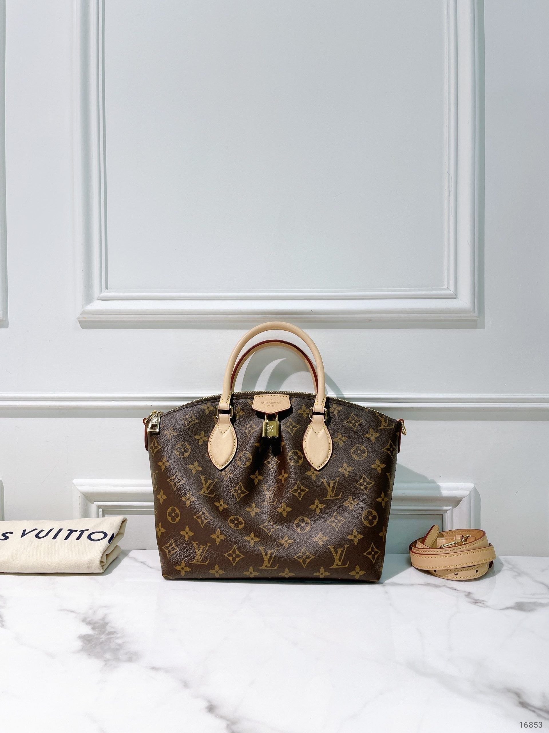 LV BOETIE PM, Monogram