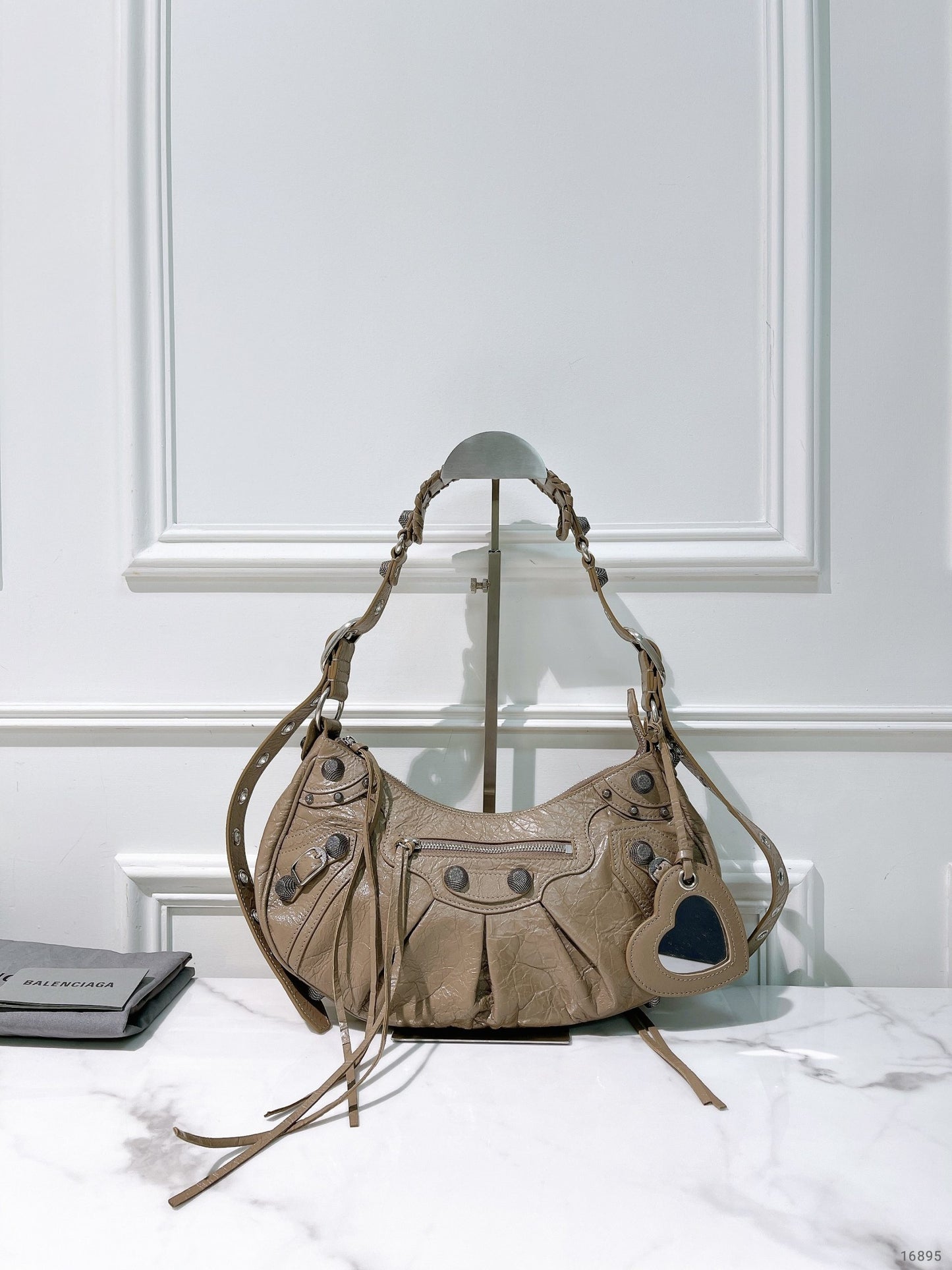 BALENCIAGA LE CAGOLE