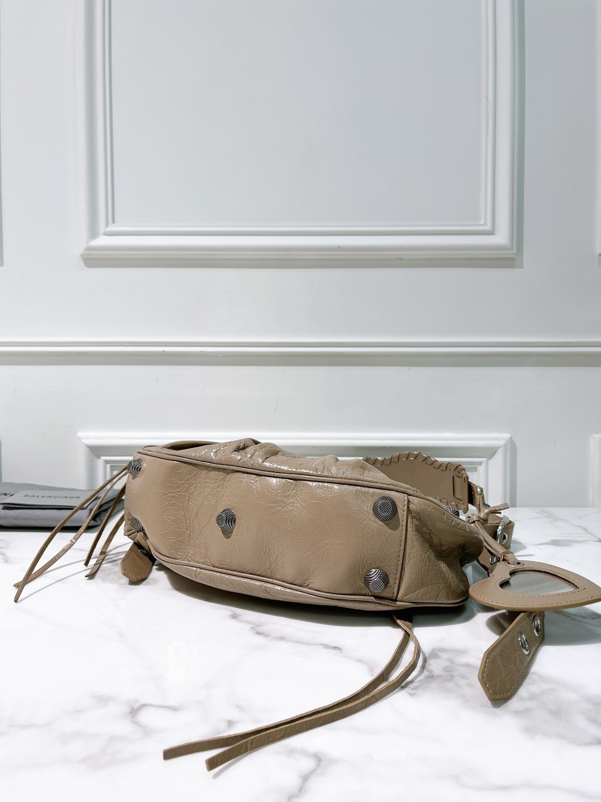 BALENCIAGA LE CAGOLE