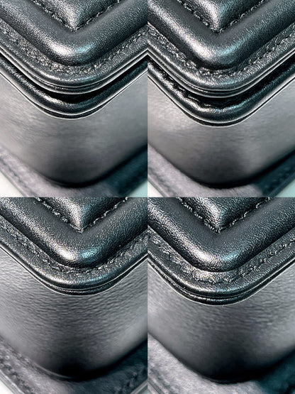 CHANEL SMALL BOY HANDBAG, Black/Gold