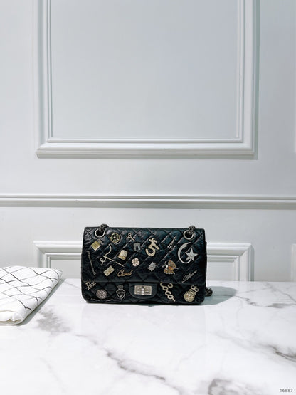 CHANEL SMALL 2.55 HANDBAG, Black/Silver