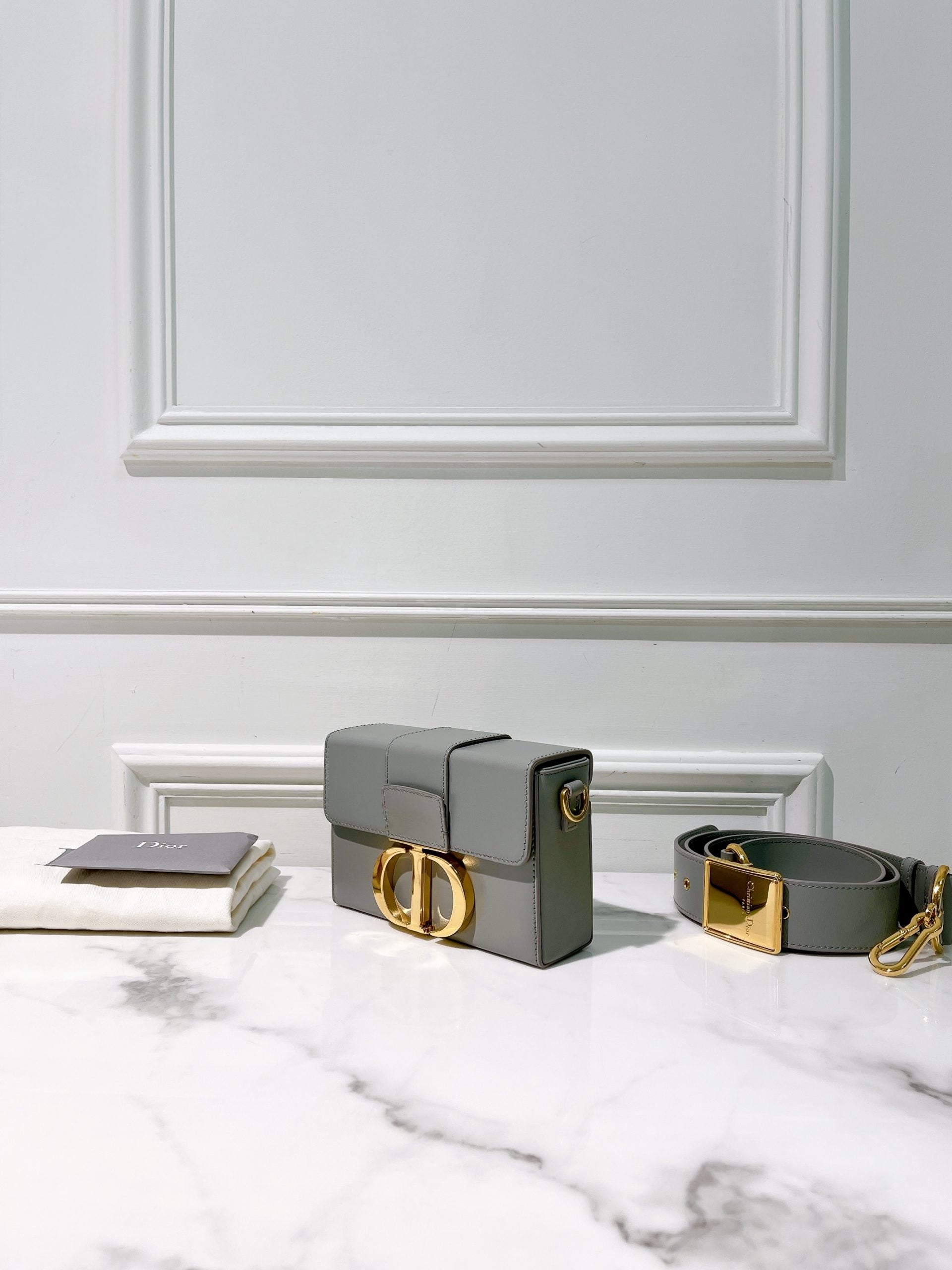 DIOR 30 MONTAIGNE BOX, Gray/Gold