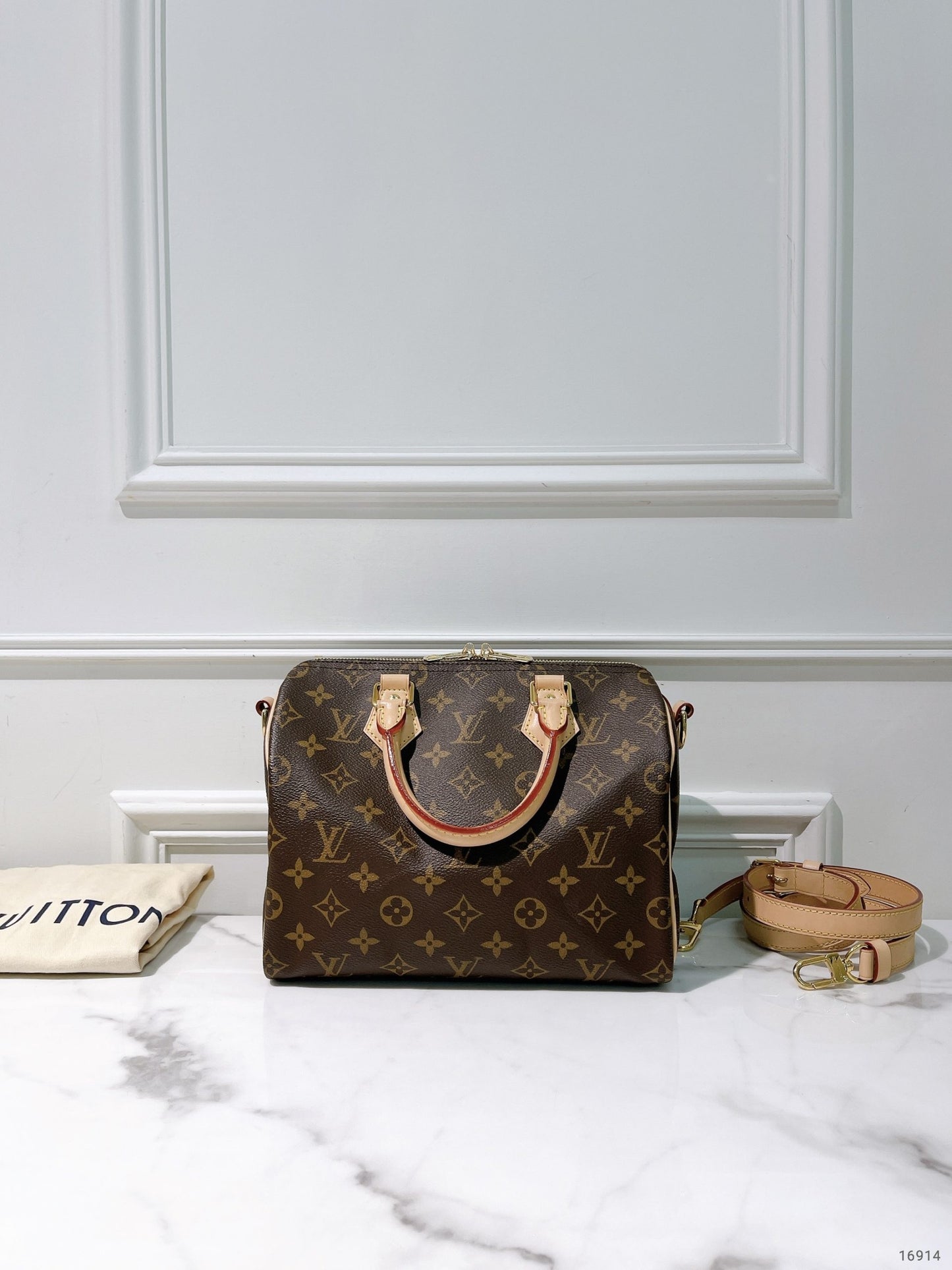LV SPEEDY BANDOULIERE 25, Monogram