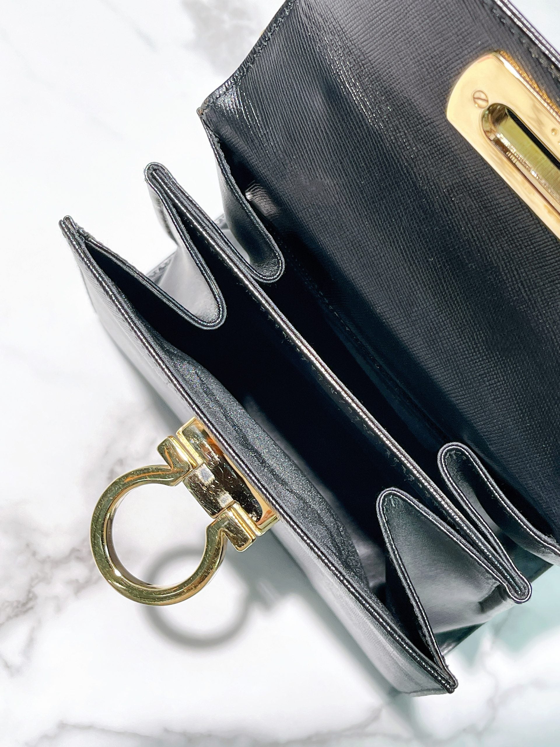 FERRAGAMO MUSEMU, Black/Gold