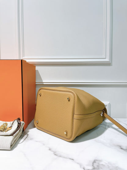 HERMES PICOTIN LOCK 22, Biscuit/Gold