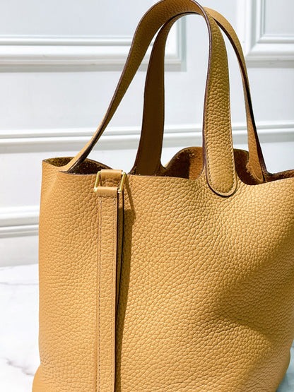 HERMES PICOTIN LOCK 22, Biscuit/Gold