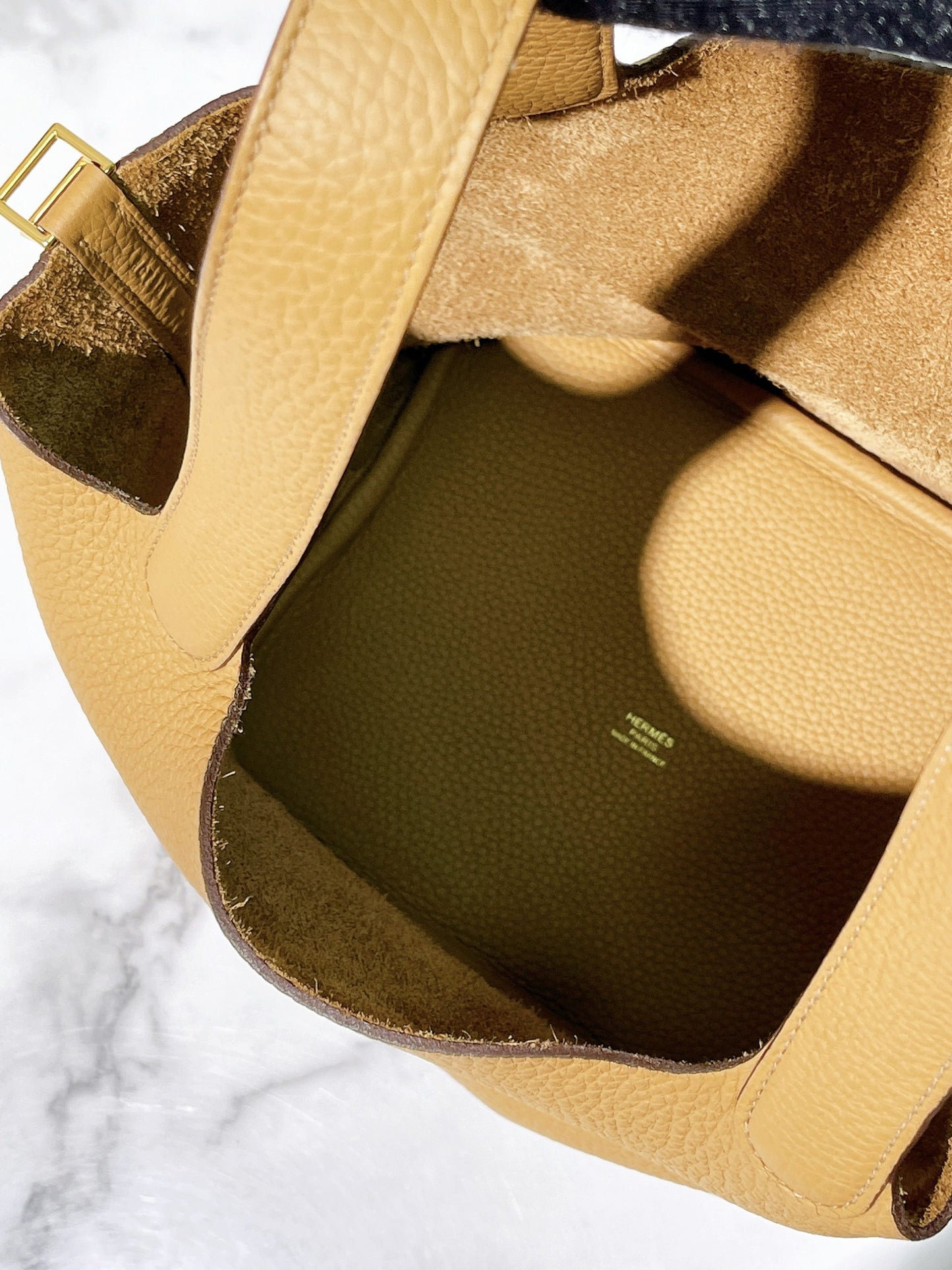 HERMES PICOTIN LOCK 22, Biscuit/Gold