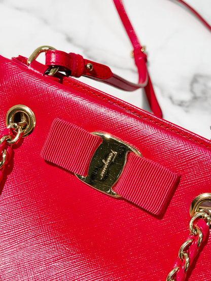 FERRAGAMO SHOULDER BAG, Red/Gold