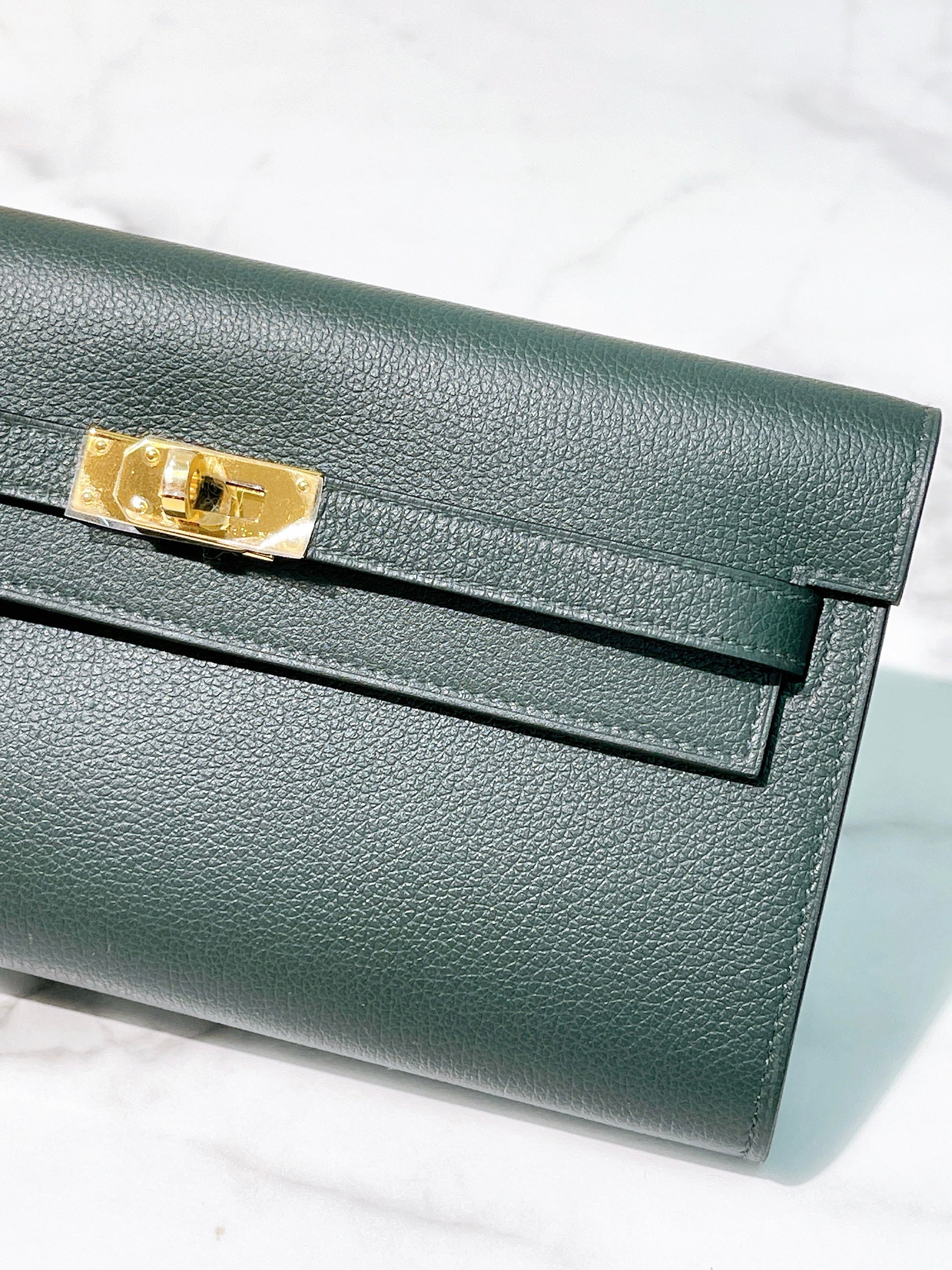 HERMES KELLY TO GO, Vert Fonce/Gold