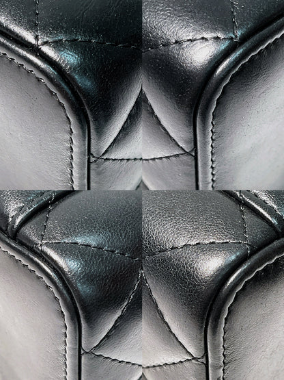 CHANEL 23B VANITY CASE, Black/Gold