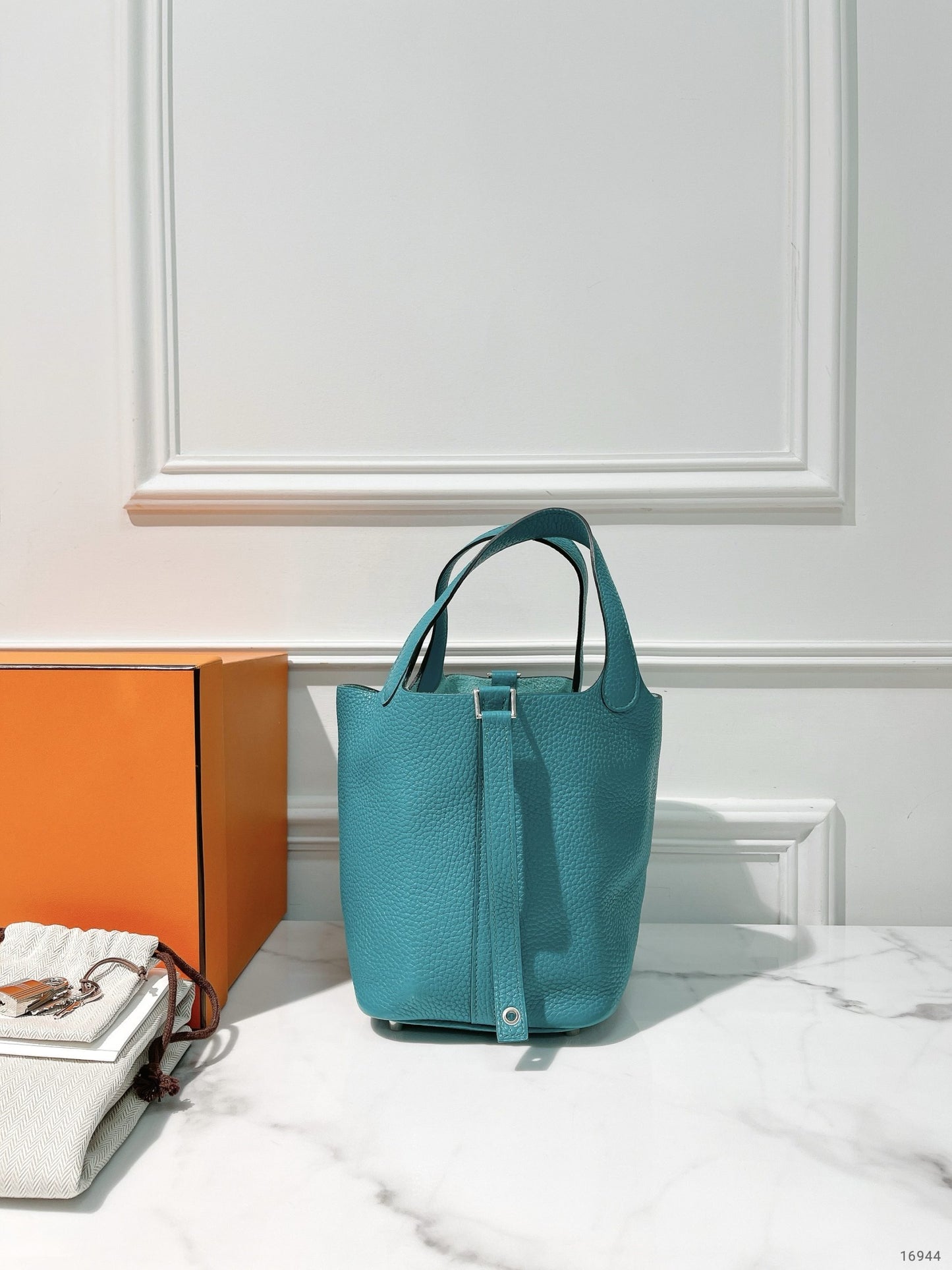HERMES PICOTIN 18, Bleu Paon/Silver