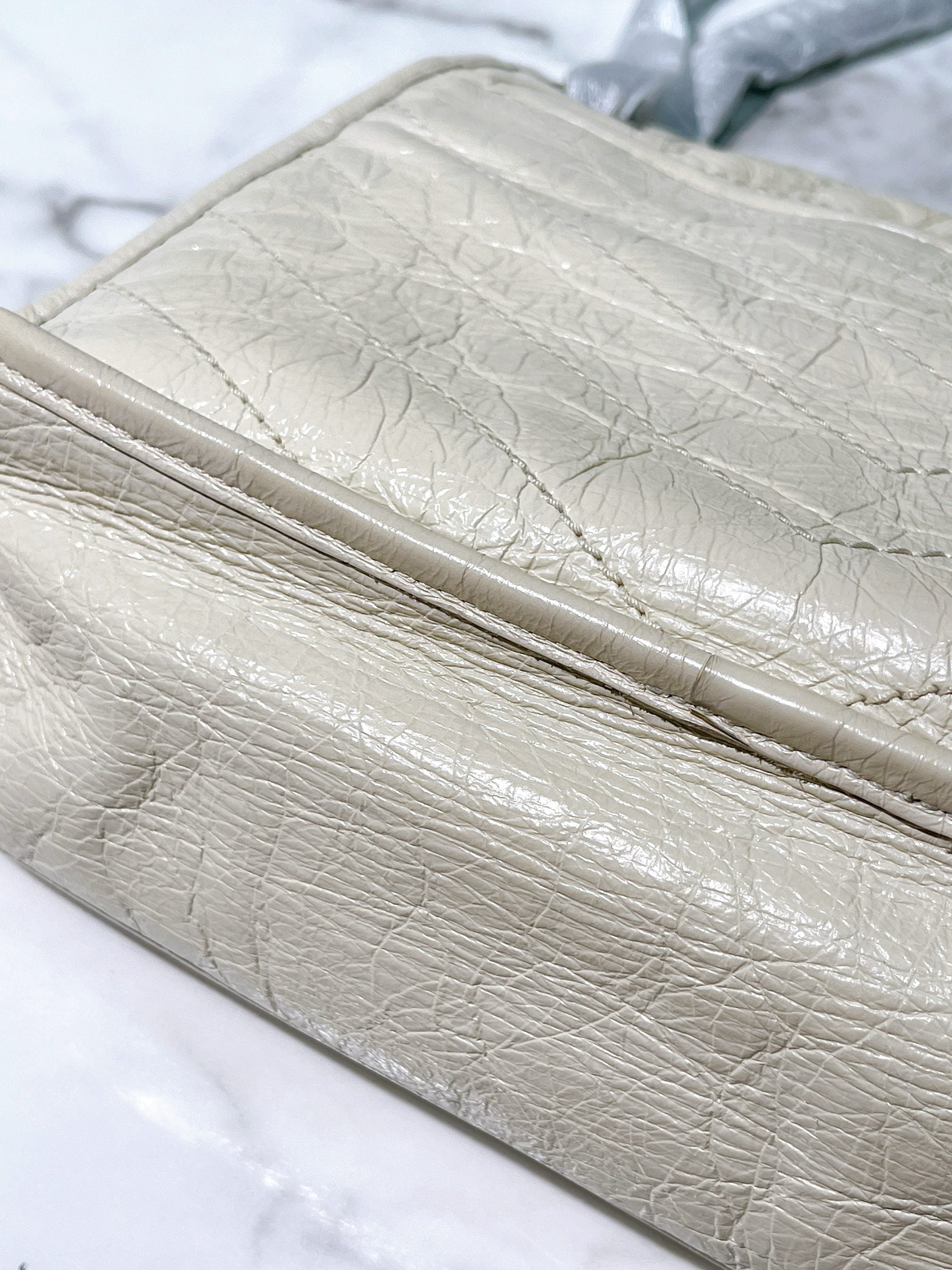 YSL MEDIUM NIKI, White/Silver