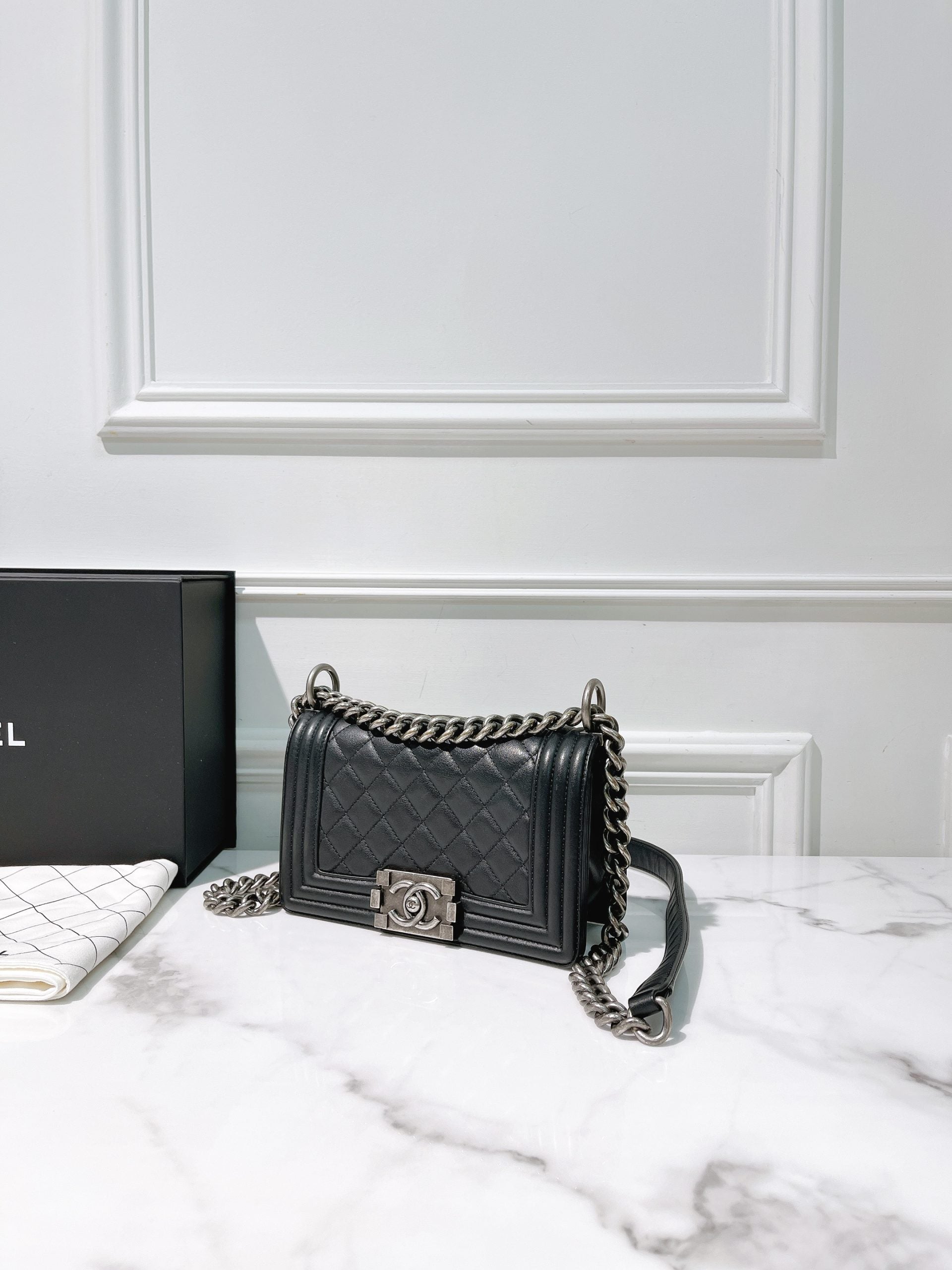 CHANEL SMALL LEBOY, Black/Silver