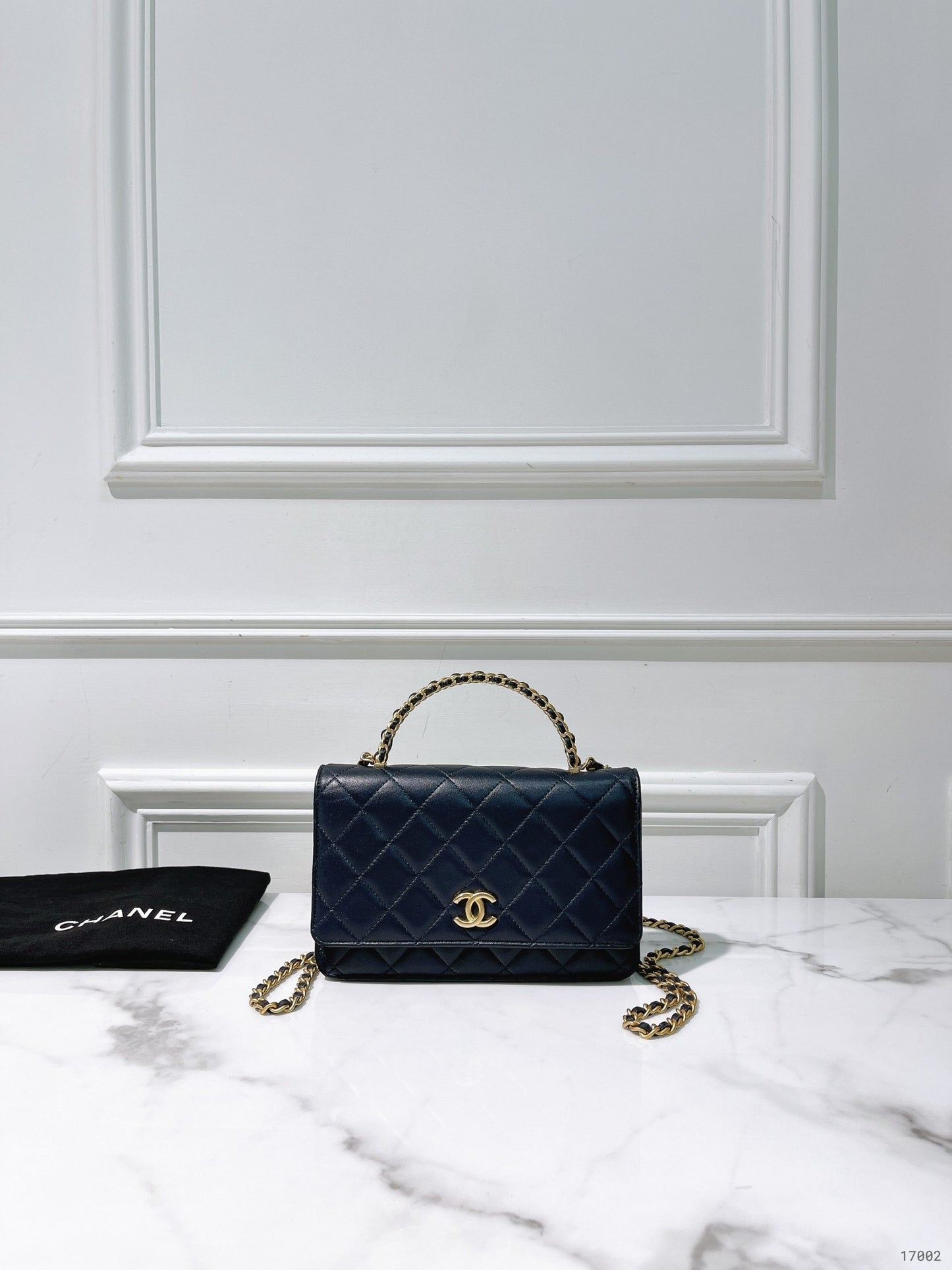 CHANEL TOP HANDLE 22K WOC, Navy/Gold