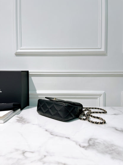 CHANEL 25P MINI HANDLE, Black/Gold