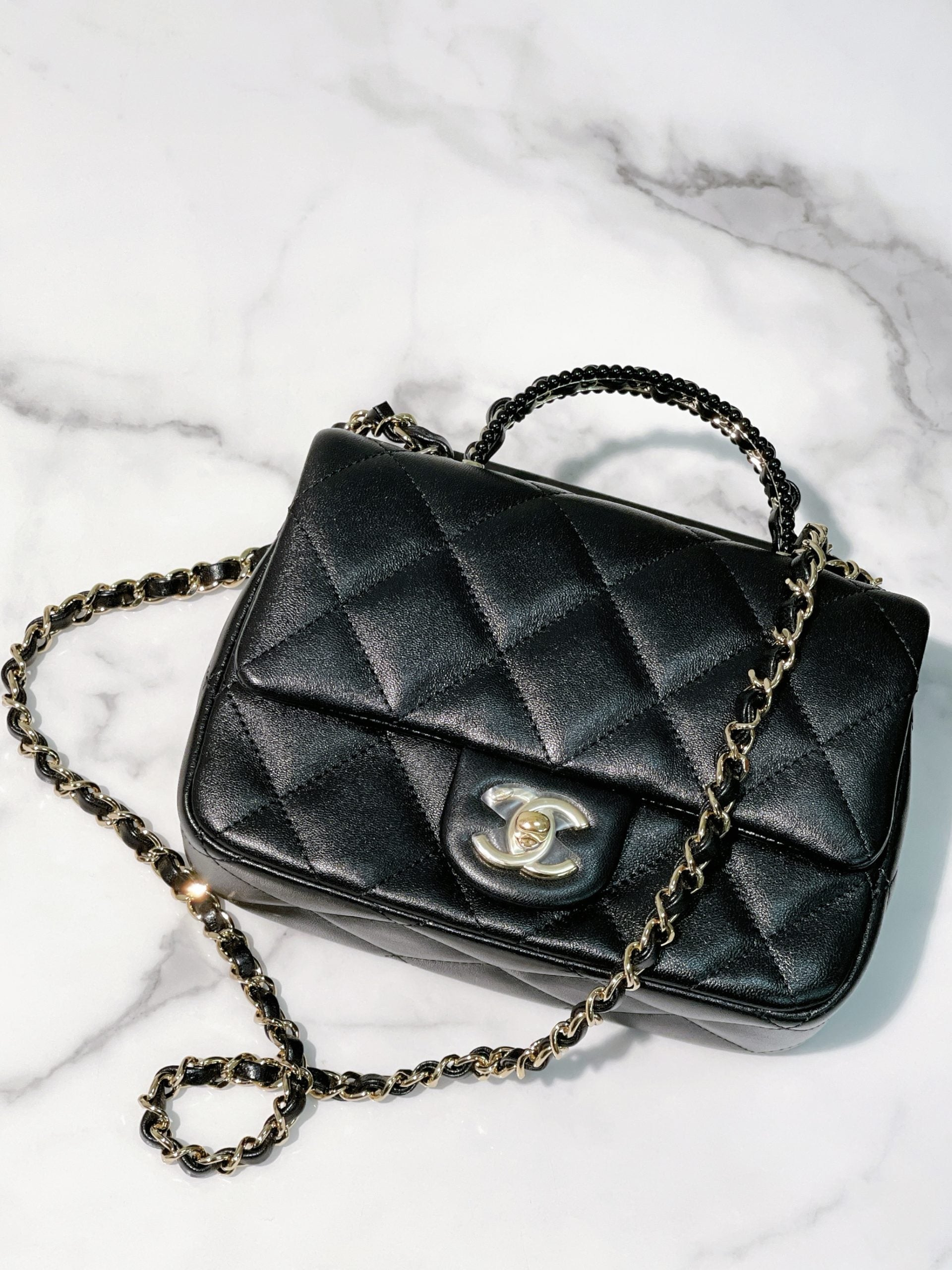 CHANEL 25P MINI HANDLE, Black/Gold