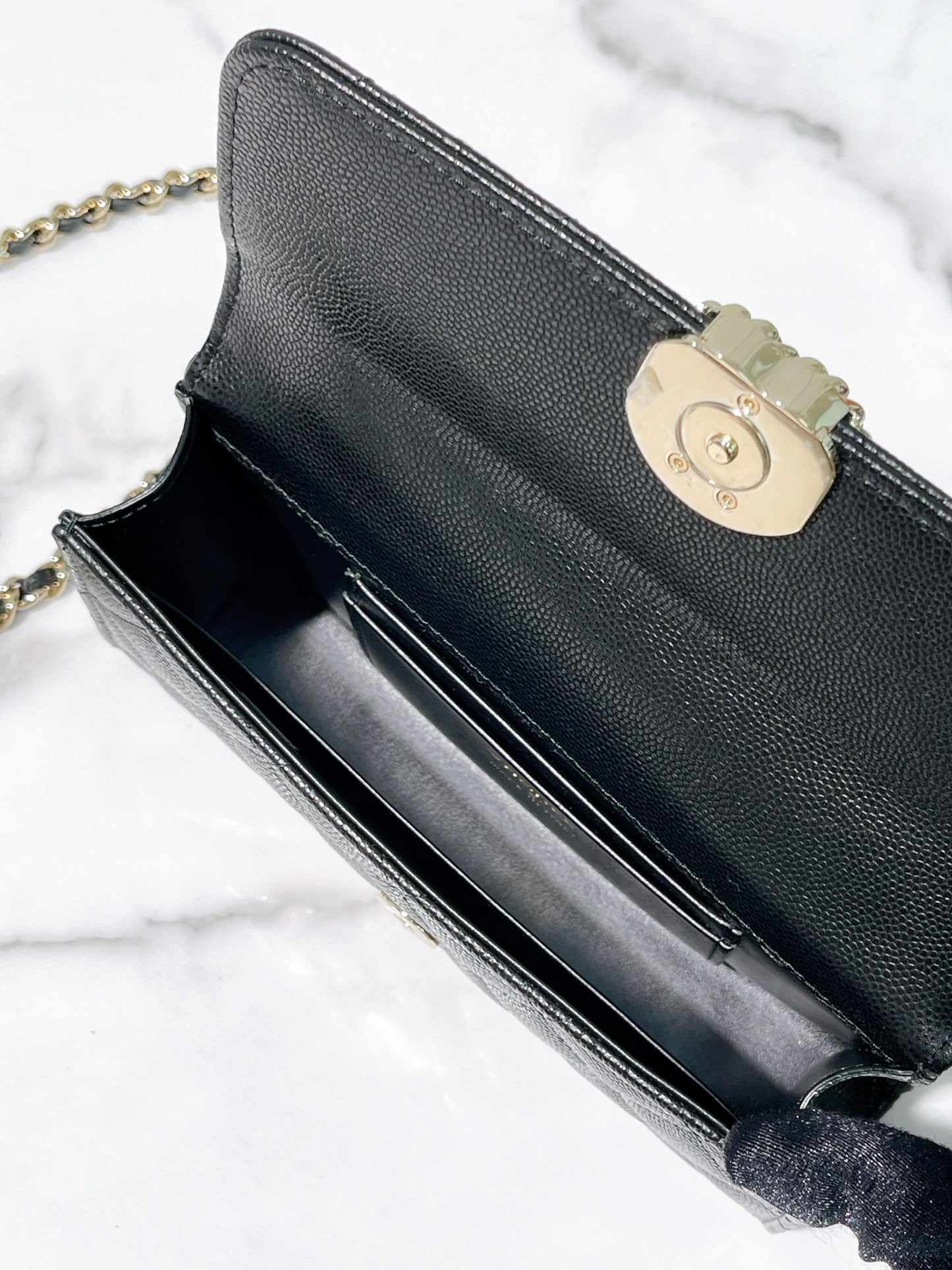 CHANEL 25S KELLY, Black/Gold