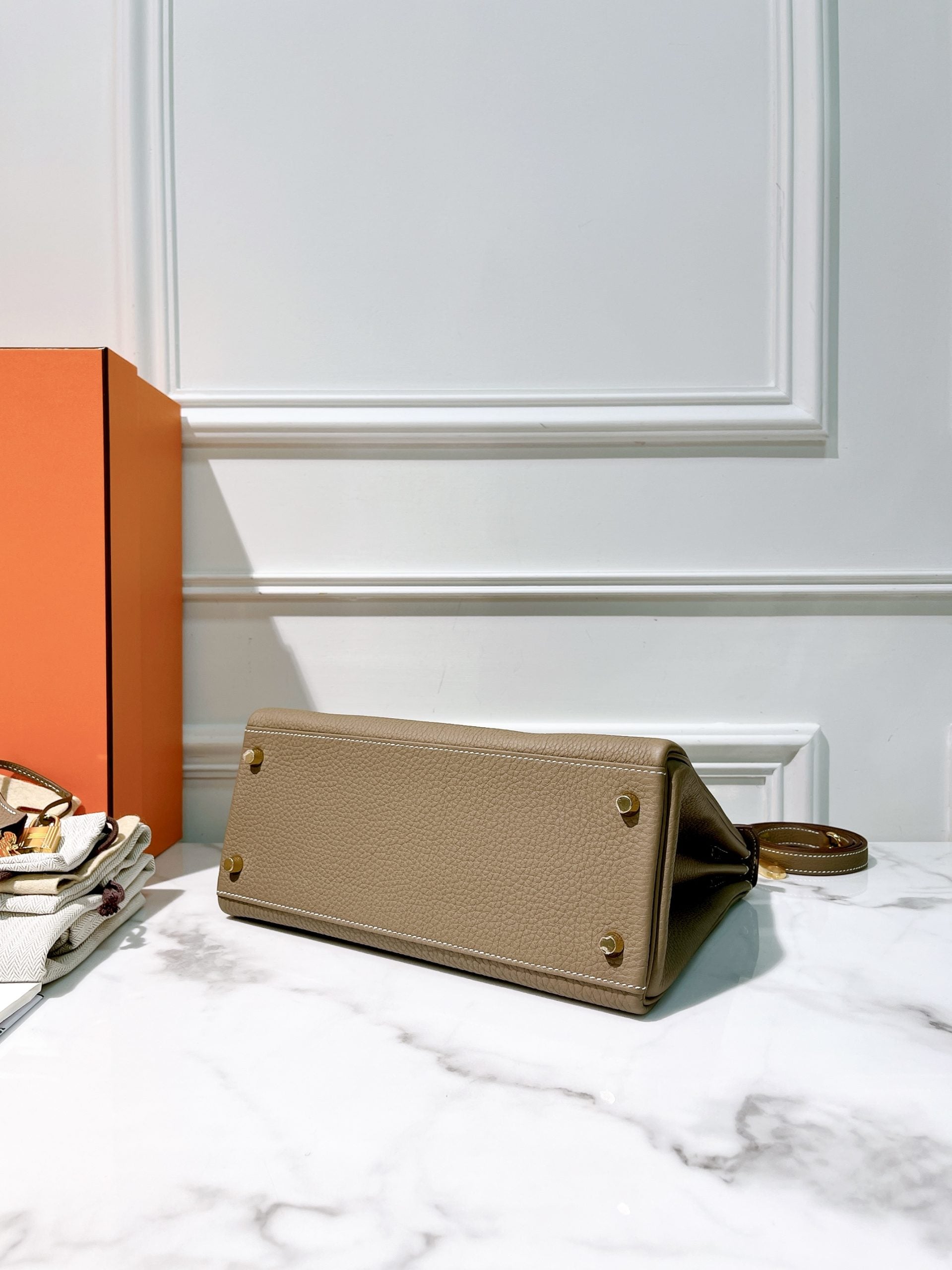 HERMES KELLY 28, Etoupe/Gold