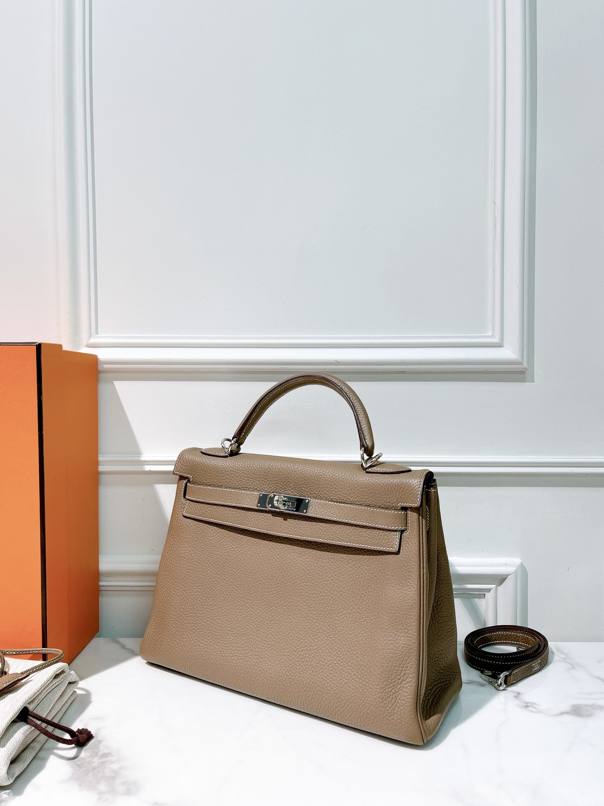 HERMES KELLY 32, Etoupe/Gold